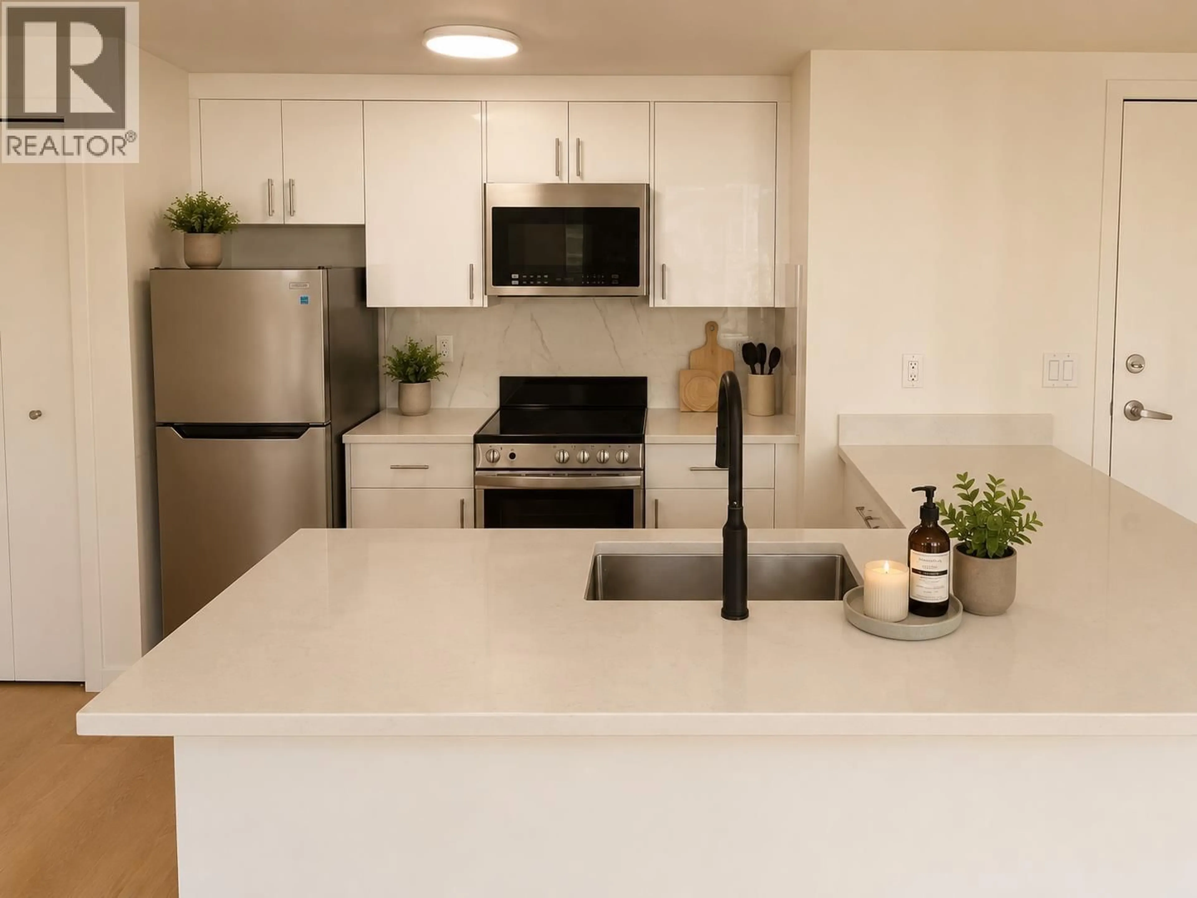 Open concept kitchen, unknown for 501 - 1331 GEORGIA STREET, Vancouver British Columbia V6E4P1