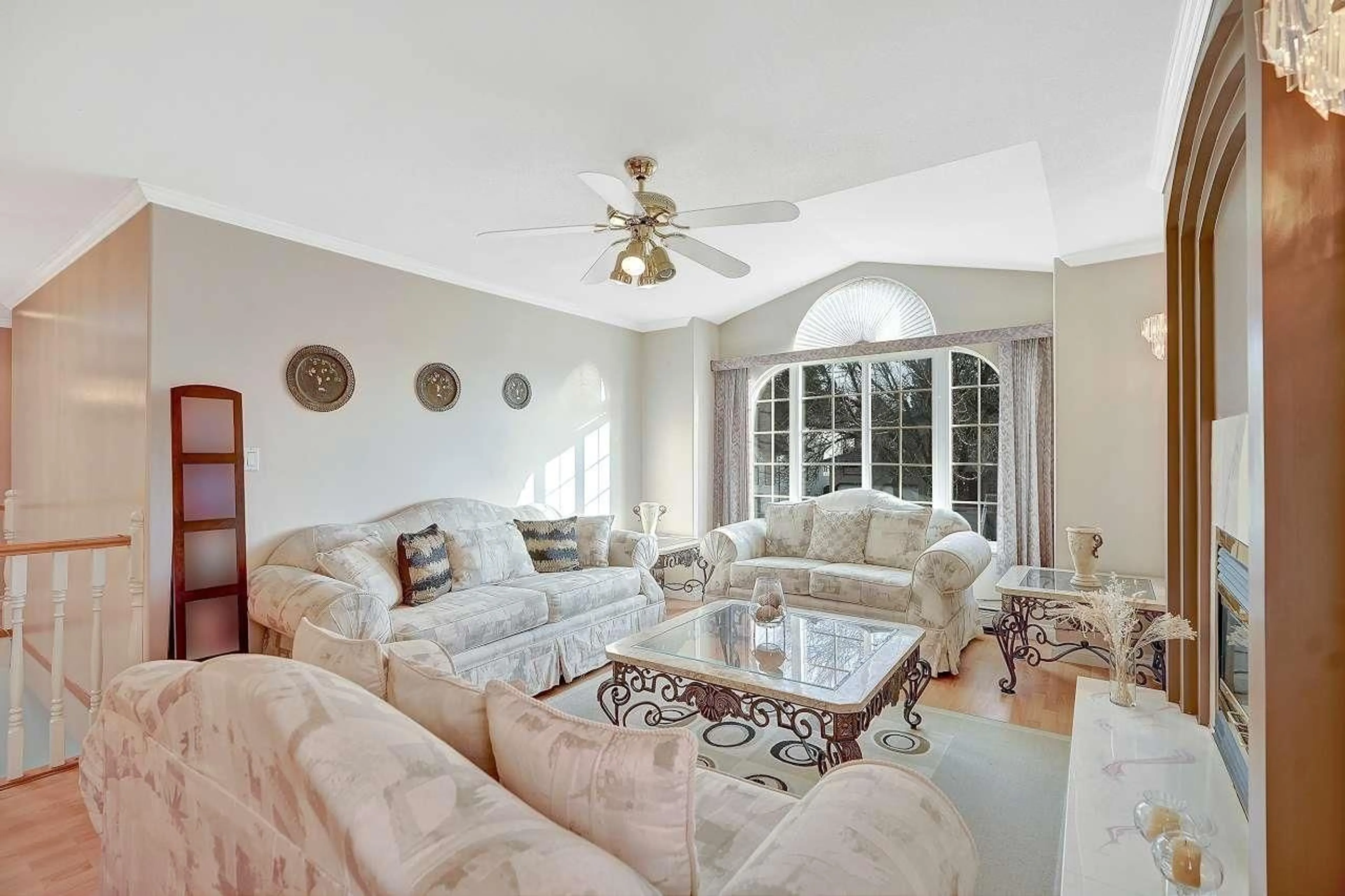 Living room with furniture, unknown for 12413 64A AVENUE, Surrey British Columbia V3W5Y1