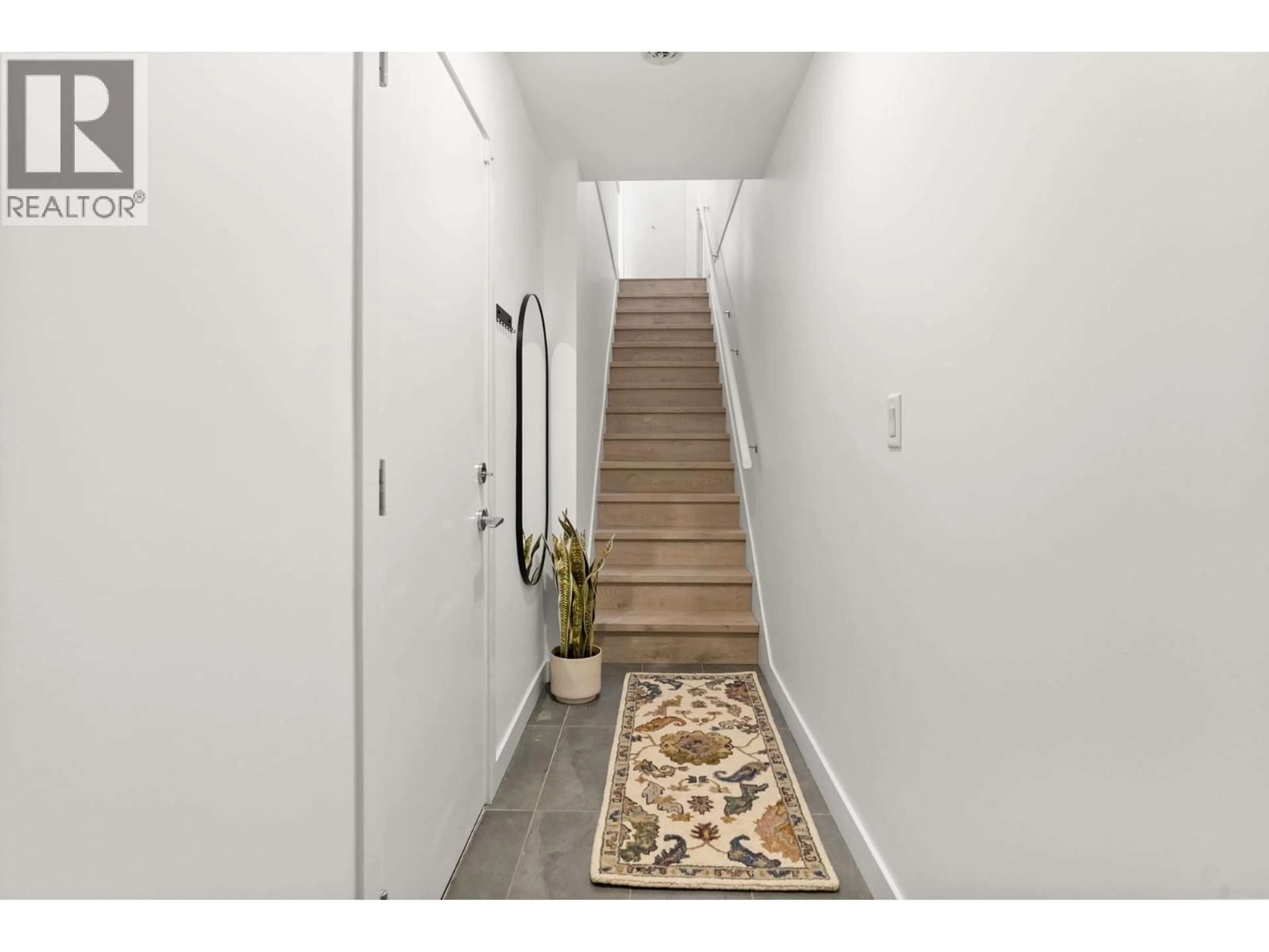 Indoor entryway for 10 - 4375 CORMORANT WAY, Tsawwassen British Columbia V4M0G3
