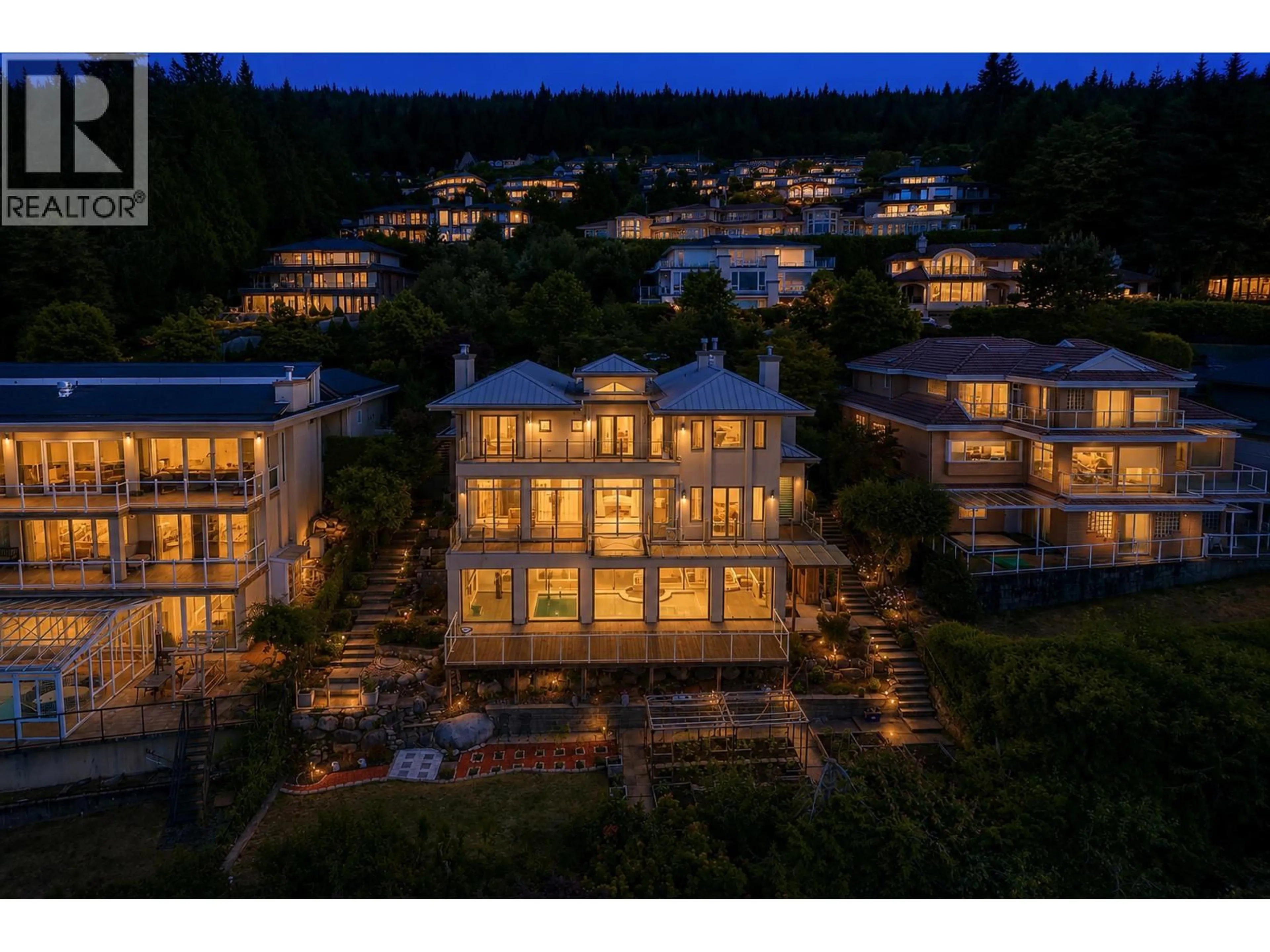 A pic from outside/outdoor area/front of a property/back of a property/a pic from drone, mountain view for 1572 CHIPPENDALE COURT, West Vancouver British Columbia V7S3G6