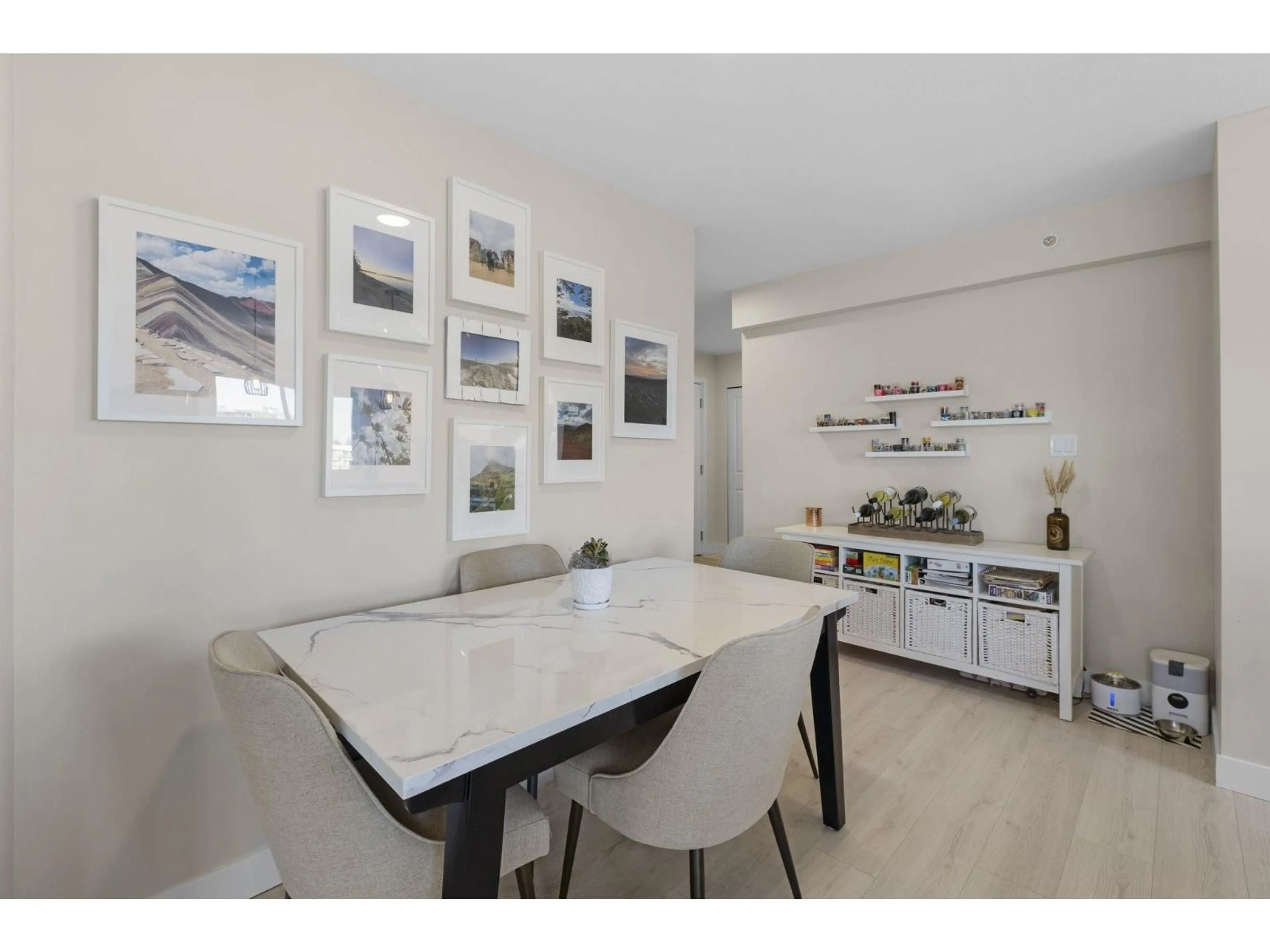 A pic of a room for 404 - 15785 CROYDON DRIVE, Surrey British Columbia V3Z2L6