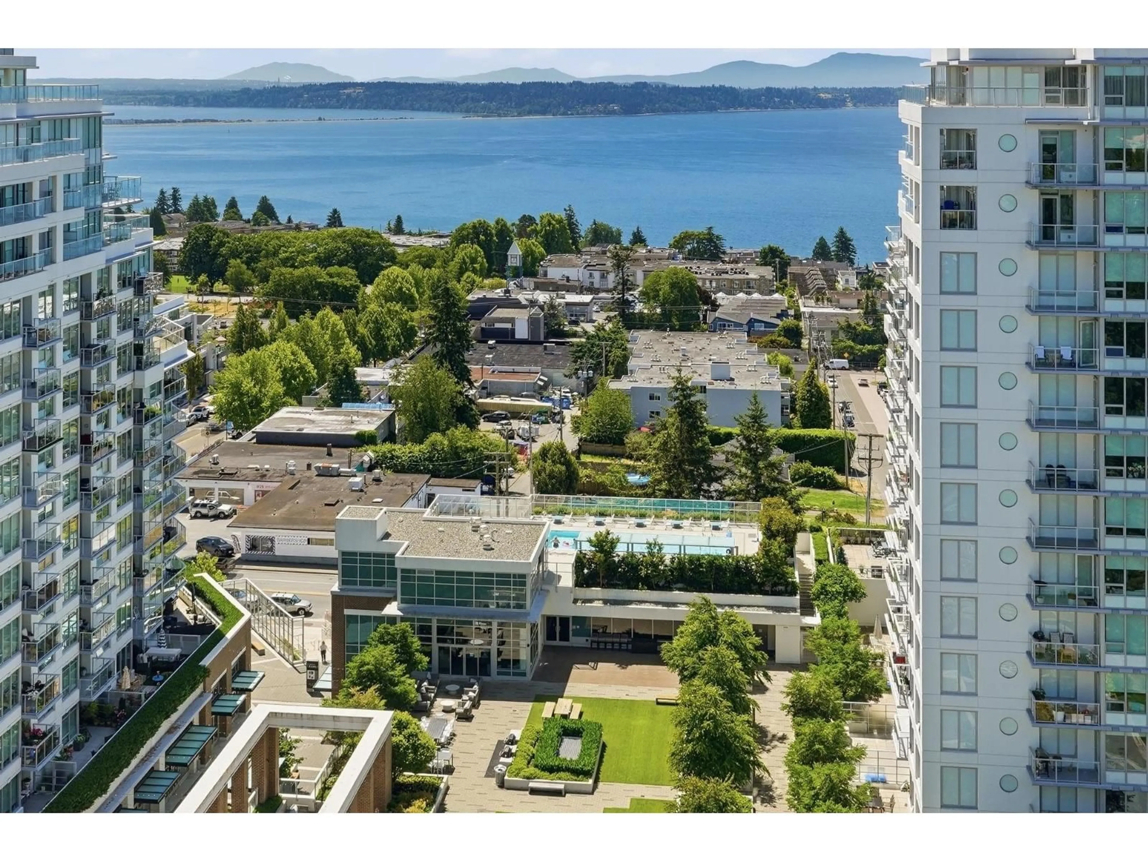 A pic from outside/outdoor area/front of a property/back of a property/a pic from drone, water/lake/river/ocean view for 1601 - 15152 RUSSELL AVENUE, White Rock British Columbia V4B0A3