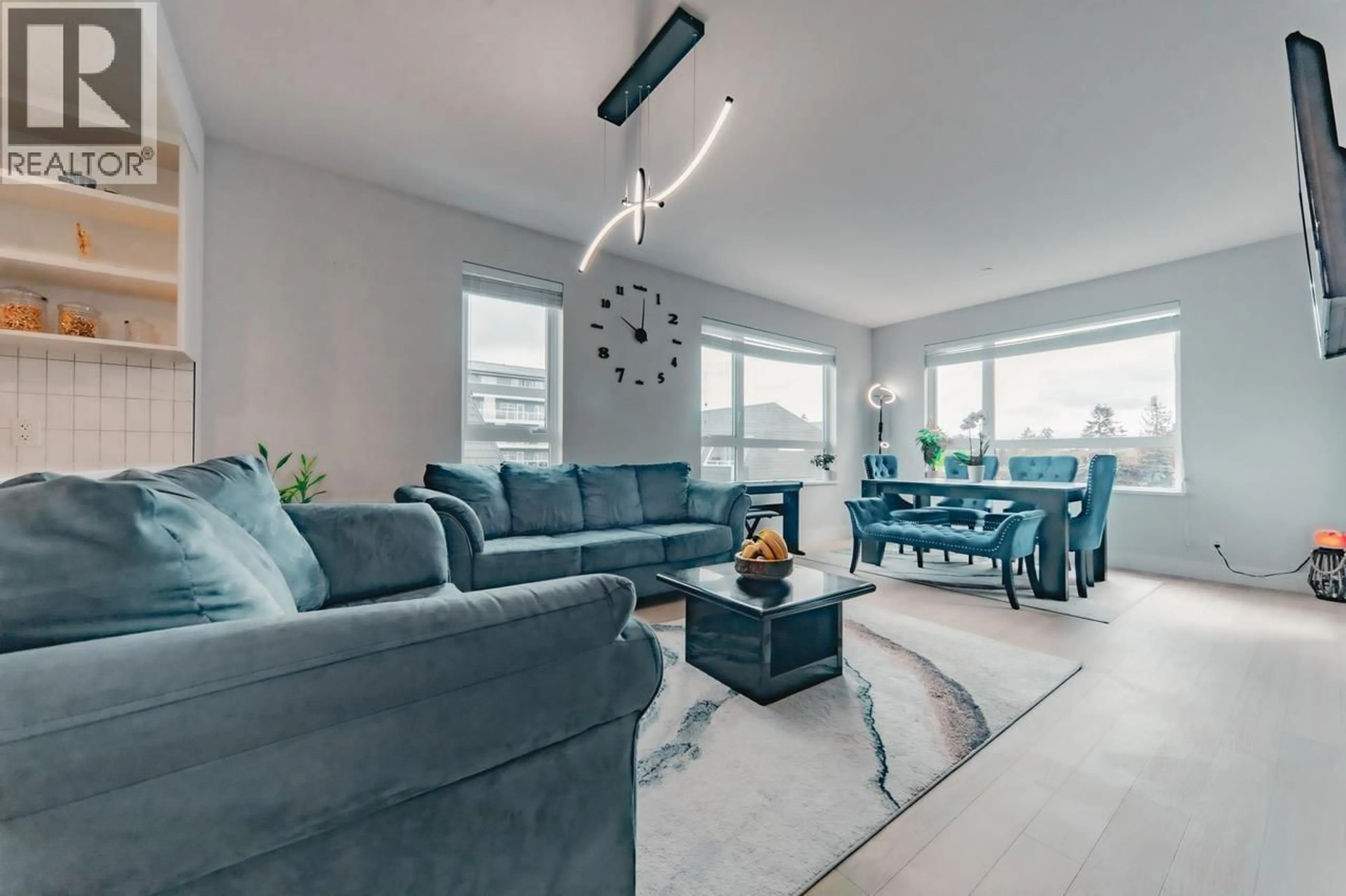 Living room with furniture, unknown for 308 - 22265 DEWDNEY TRUNK ROAD, Maple Ridge British Columbia V2X3J1