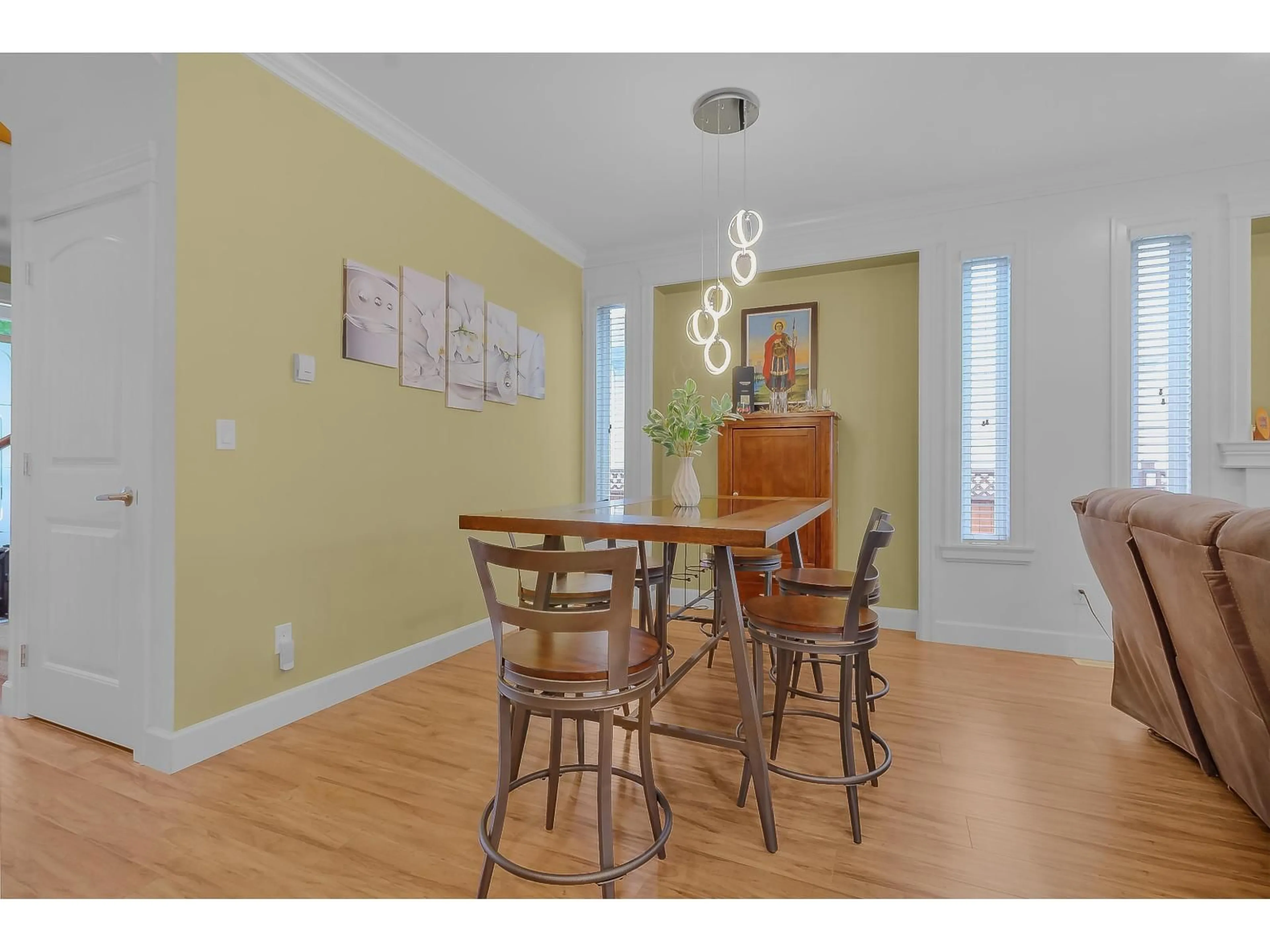 Dining room, wood/laminate floor for 19913 72 AVENUE, Langley British Columbia V2Y3J2
