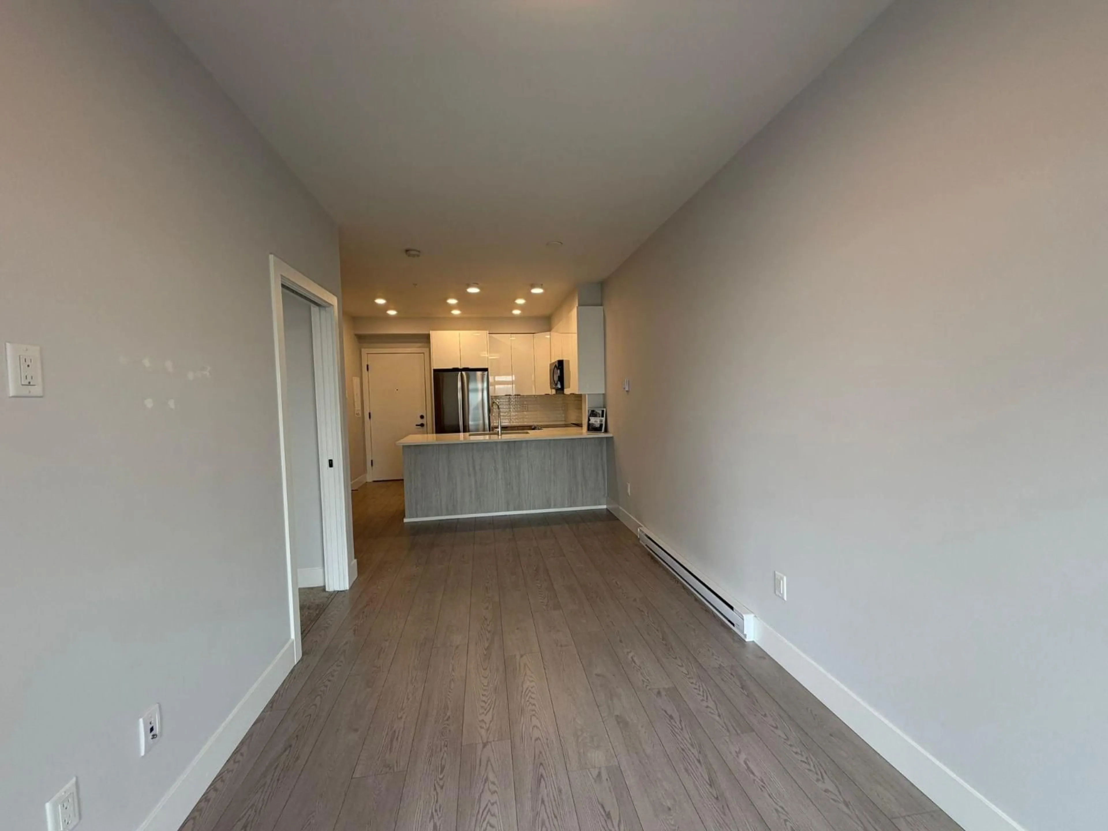 A pic of a room for 317 - 20360 LOGAN AVENUE, Langley British Columbia V3A0P5