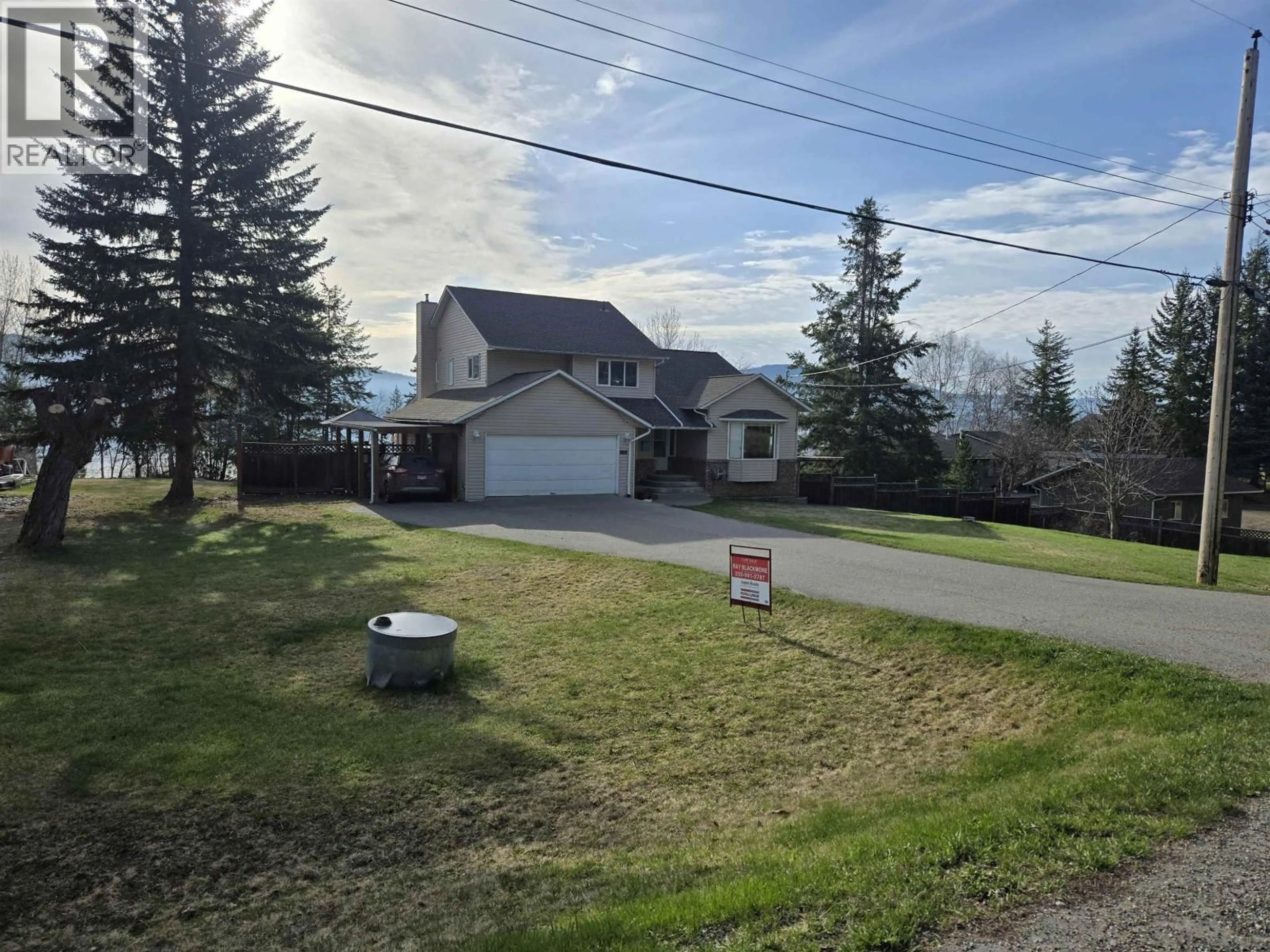 A pic from outside/outdoor area/front of a property/back of a property/a pic from drone, street for 1812 MARBLE STREET, Quesnel British Columbia V2J4M4