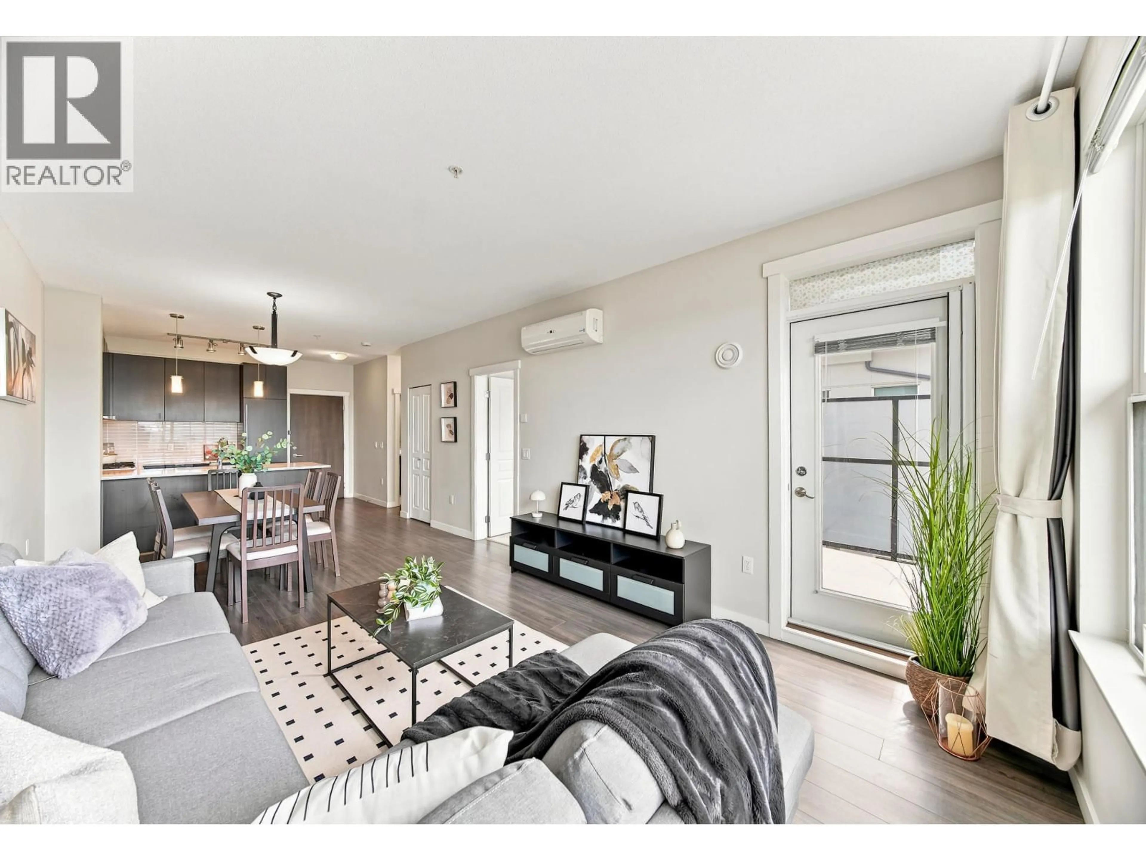 Living room with furniture, unknown for 613 - 9399 ALEXANDRA ROAD, Richmond British Columbia V6X0L7