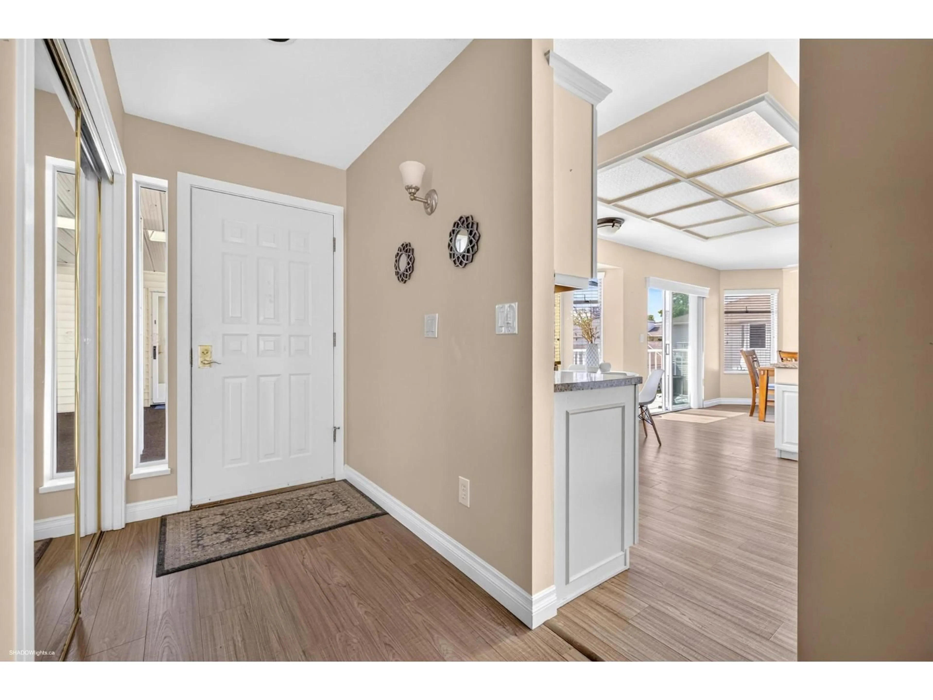 Indoor entryway for 210 - 7156 121 STREET, Surrey British Columbia V3W0J6
