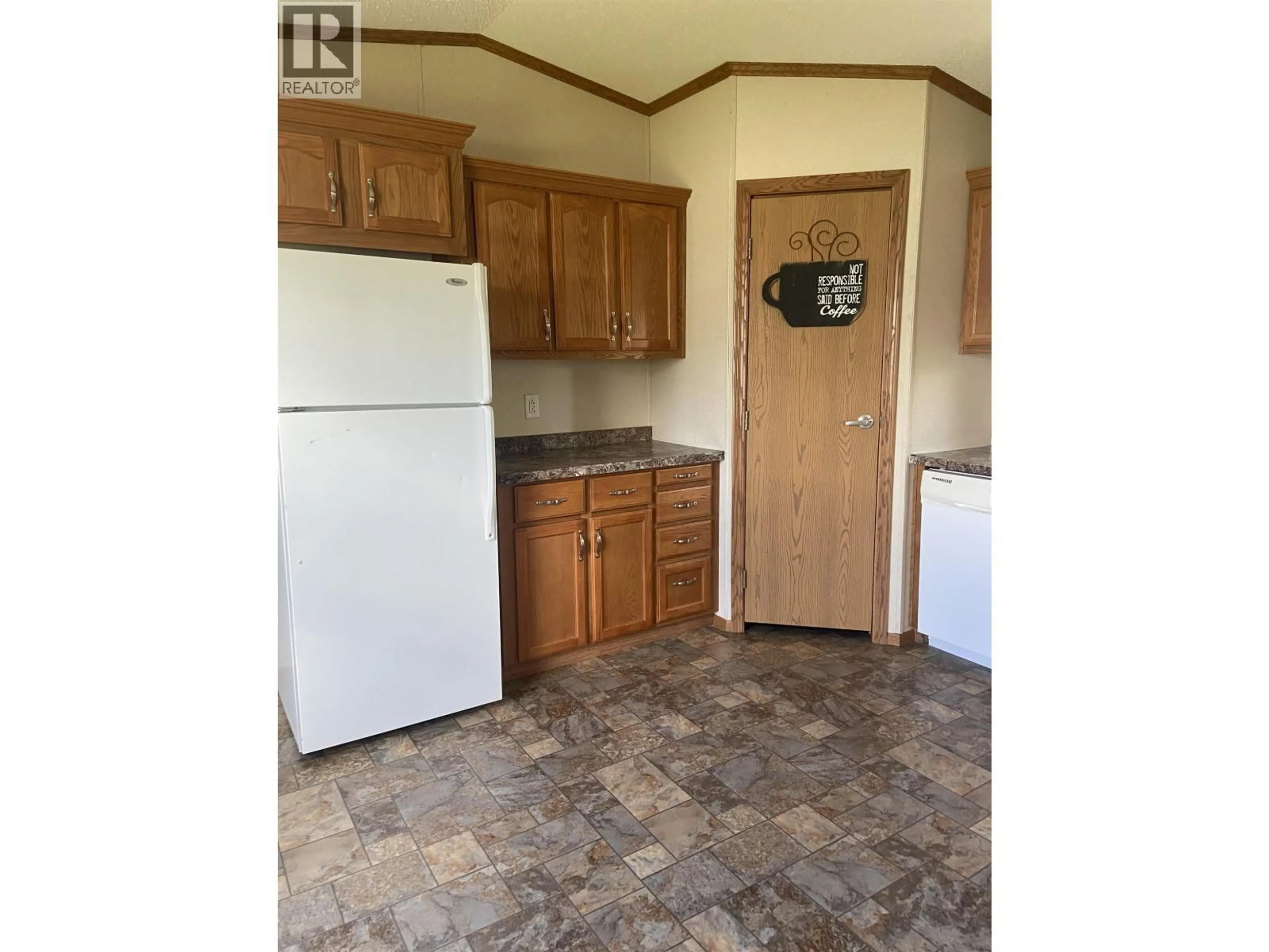 Standard kitchen, unknown for 10607 101 STREET, Taylor British Columbia V0C2K0