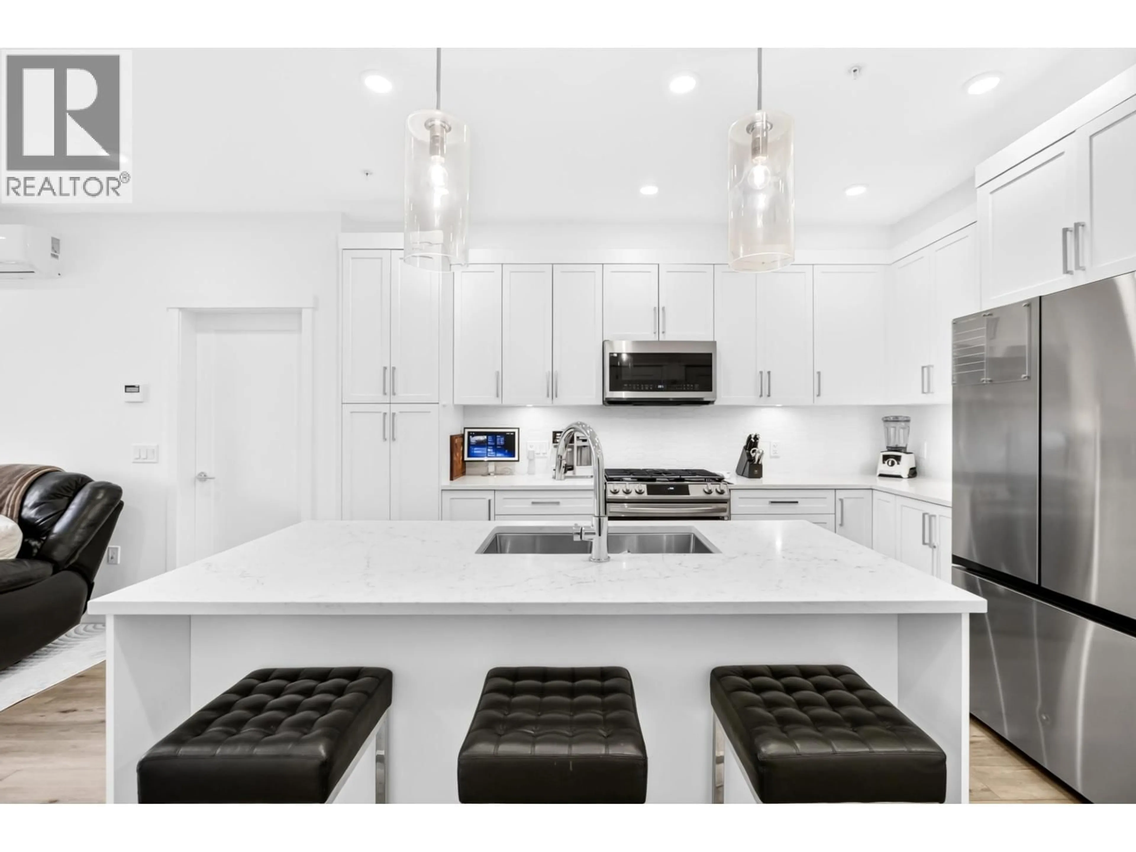 Contemporary kitchen, ceramic/tile floor for 201 - 22633 SELKIRK AVENUE, Maple Ridge British Columbia V2X1C7