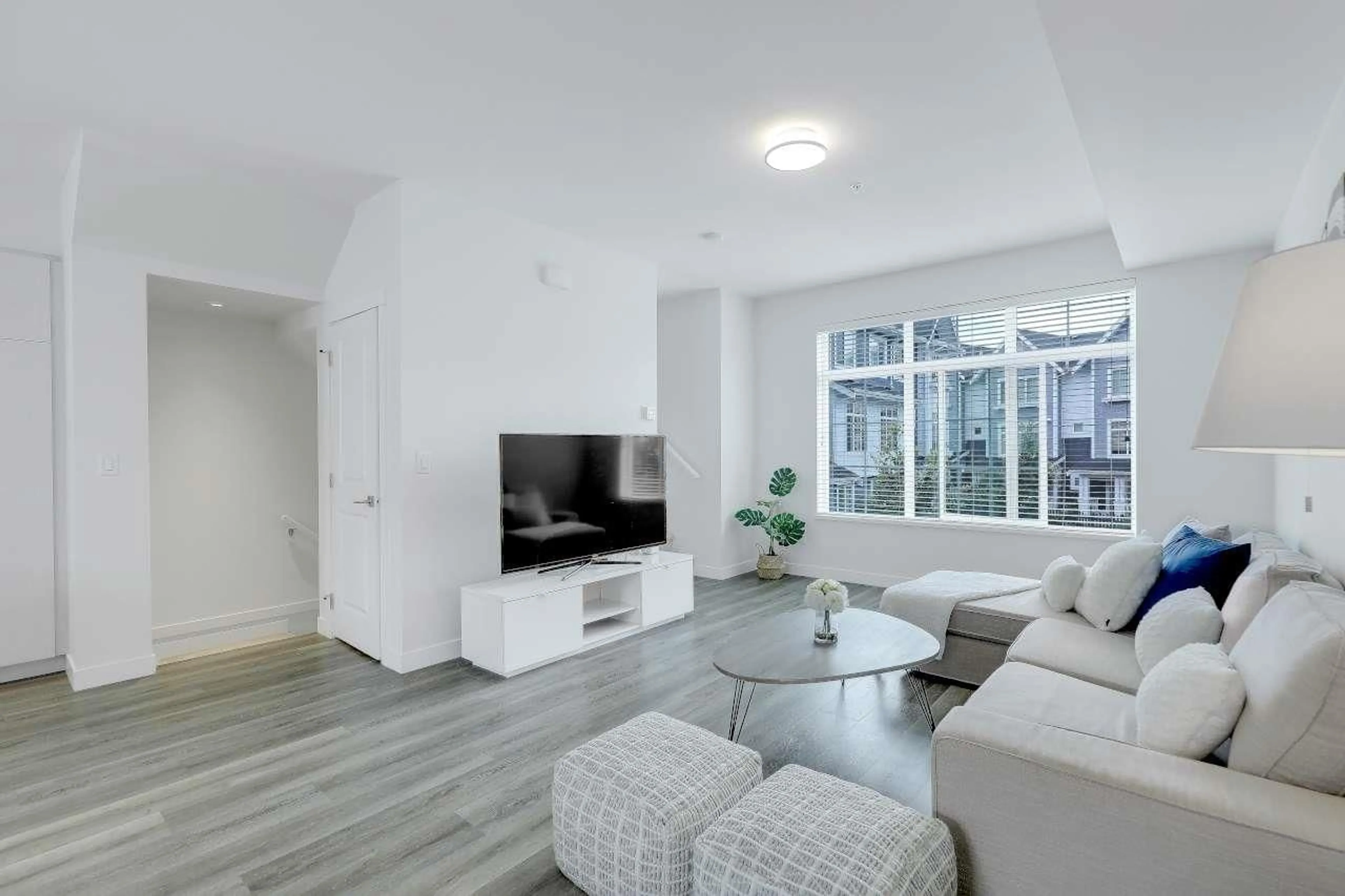 Living room with furniture, unknown for 118 - 20180 84 AVENUE, Langley British Columbia V2Y3N5