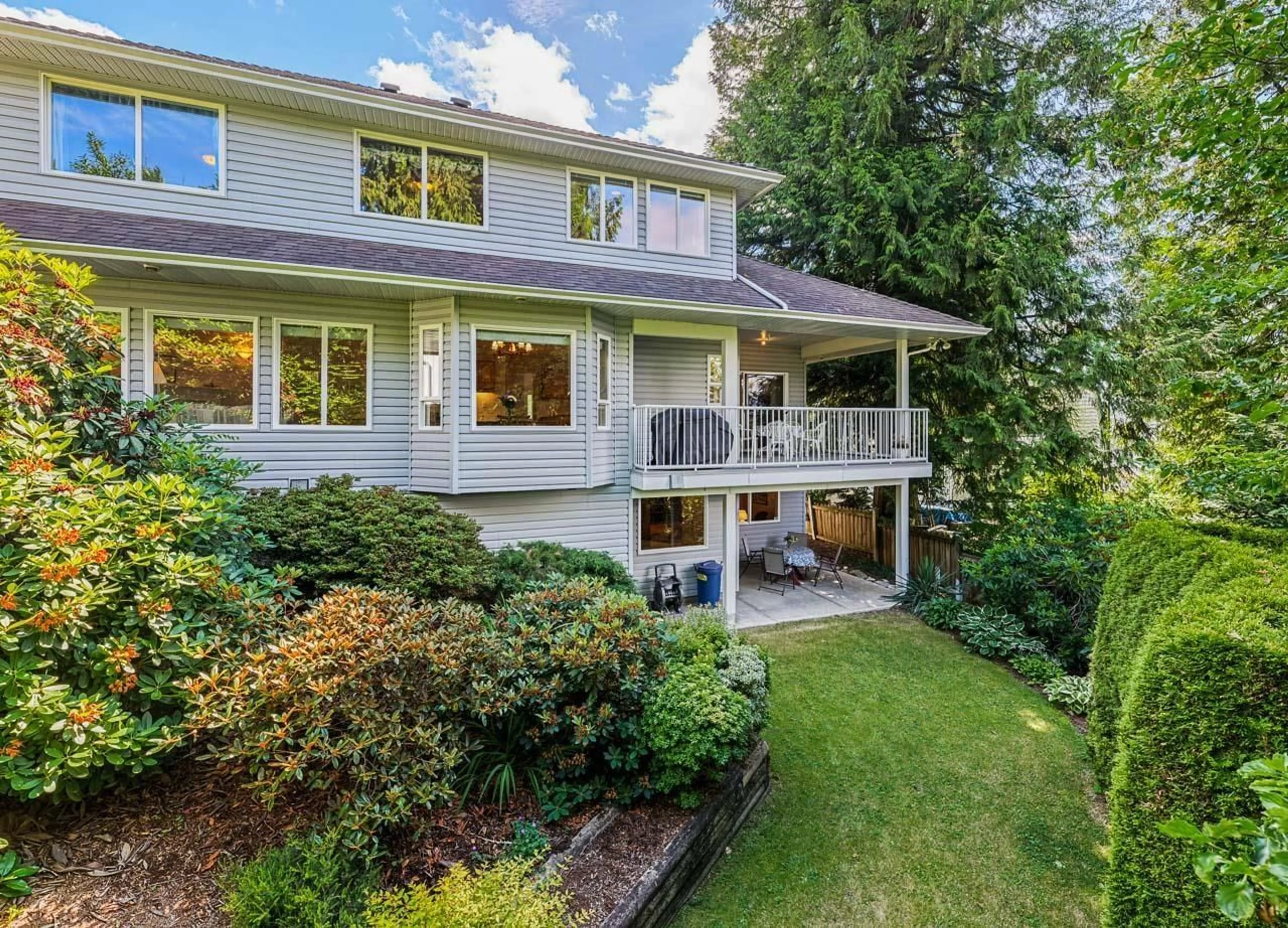Home with vinyl exterior material, unknown for 11443 ROYAL CRESCENT, Surrey British Columbia V3V6V5