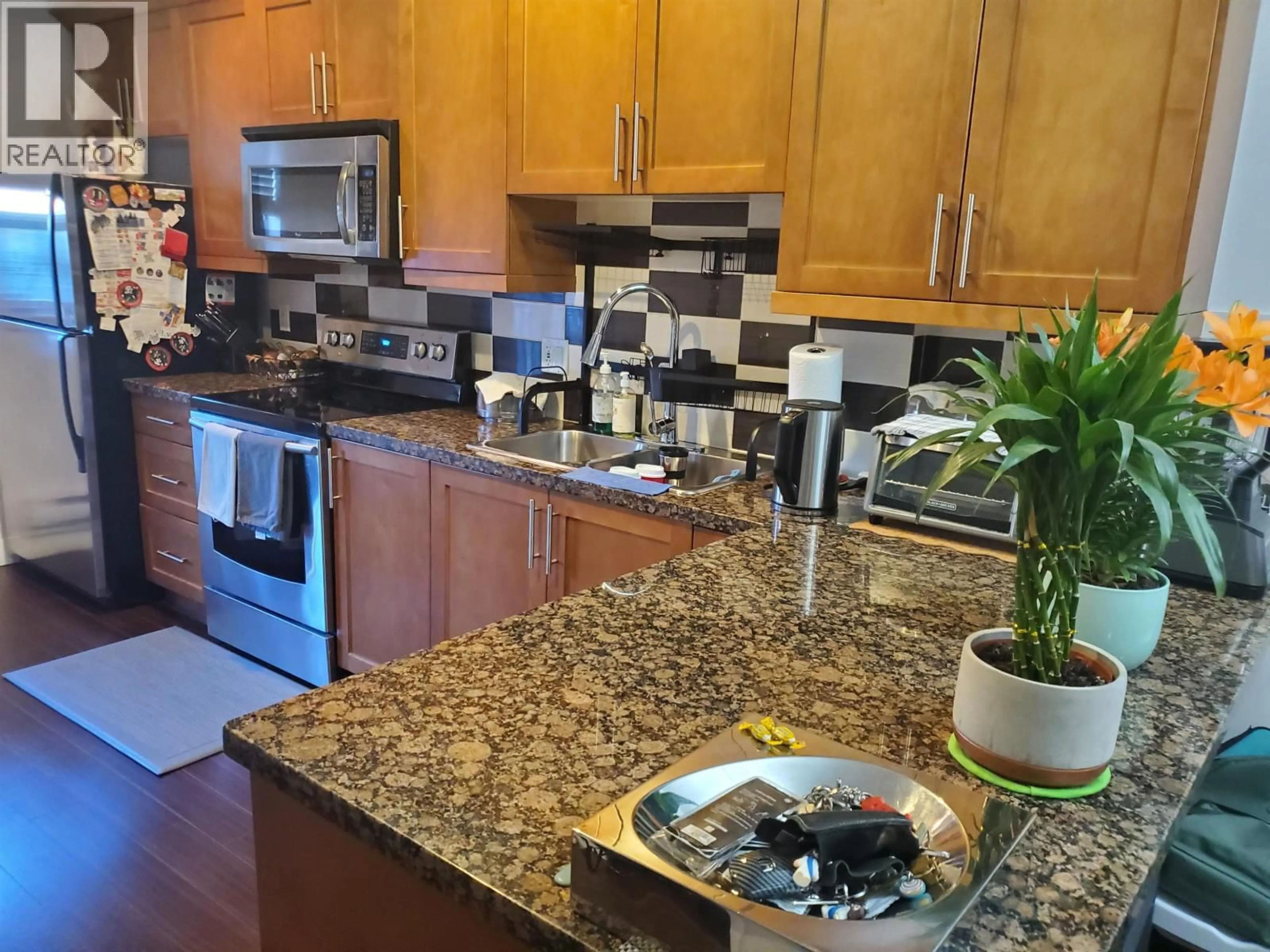 Standard kitchen, unknown for 14 - 22788 WESTMINSTER HIGHWAY, Richmond British Columbia V6V0B1