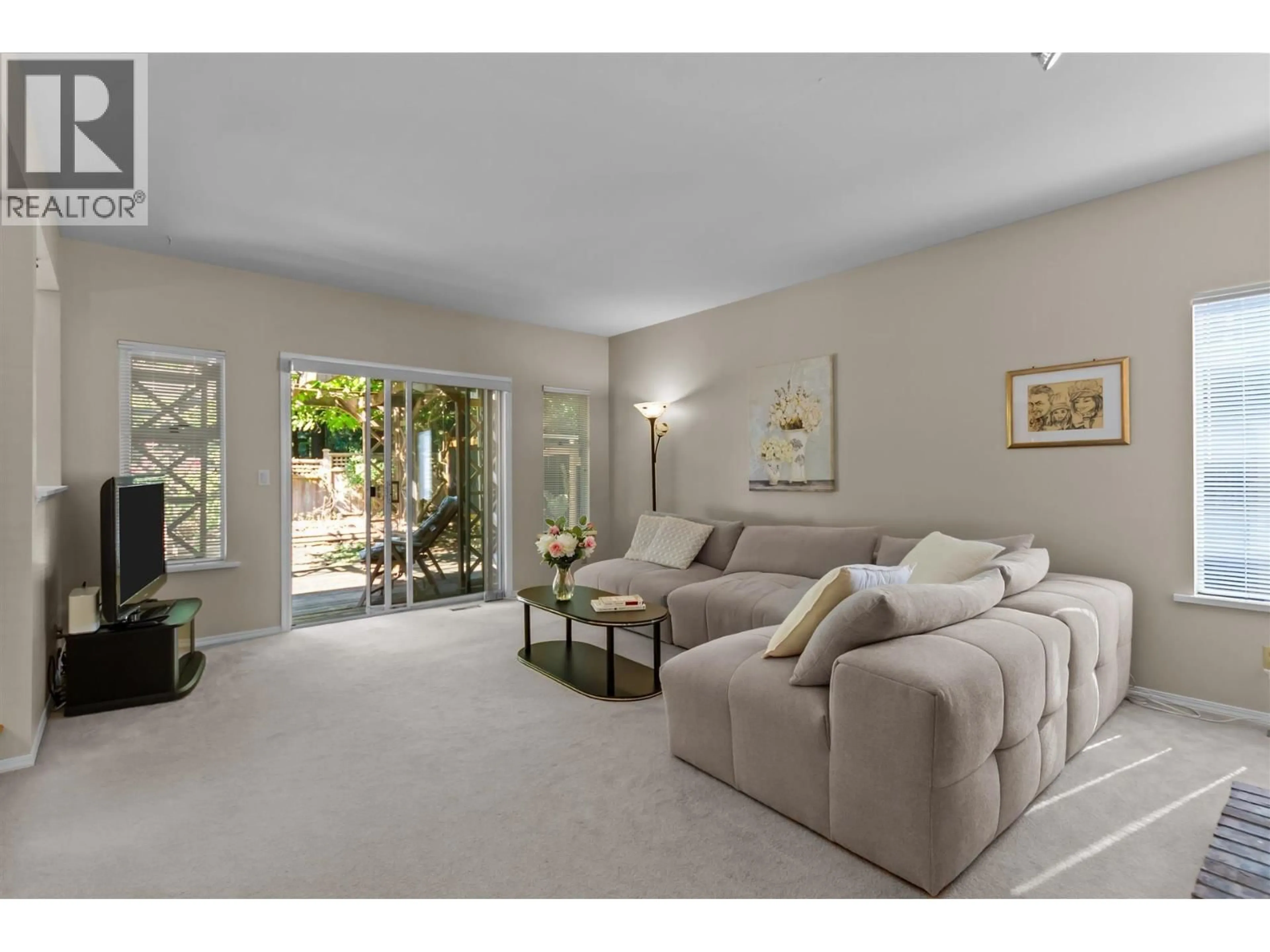 Living room with furniture, unknown for 3 CHEVALIER COURT, Port Moody British Columbia V3H4L3