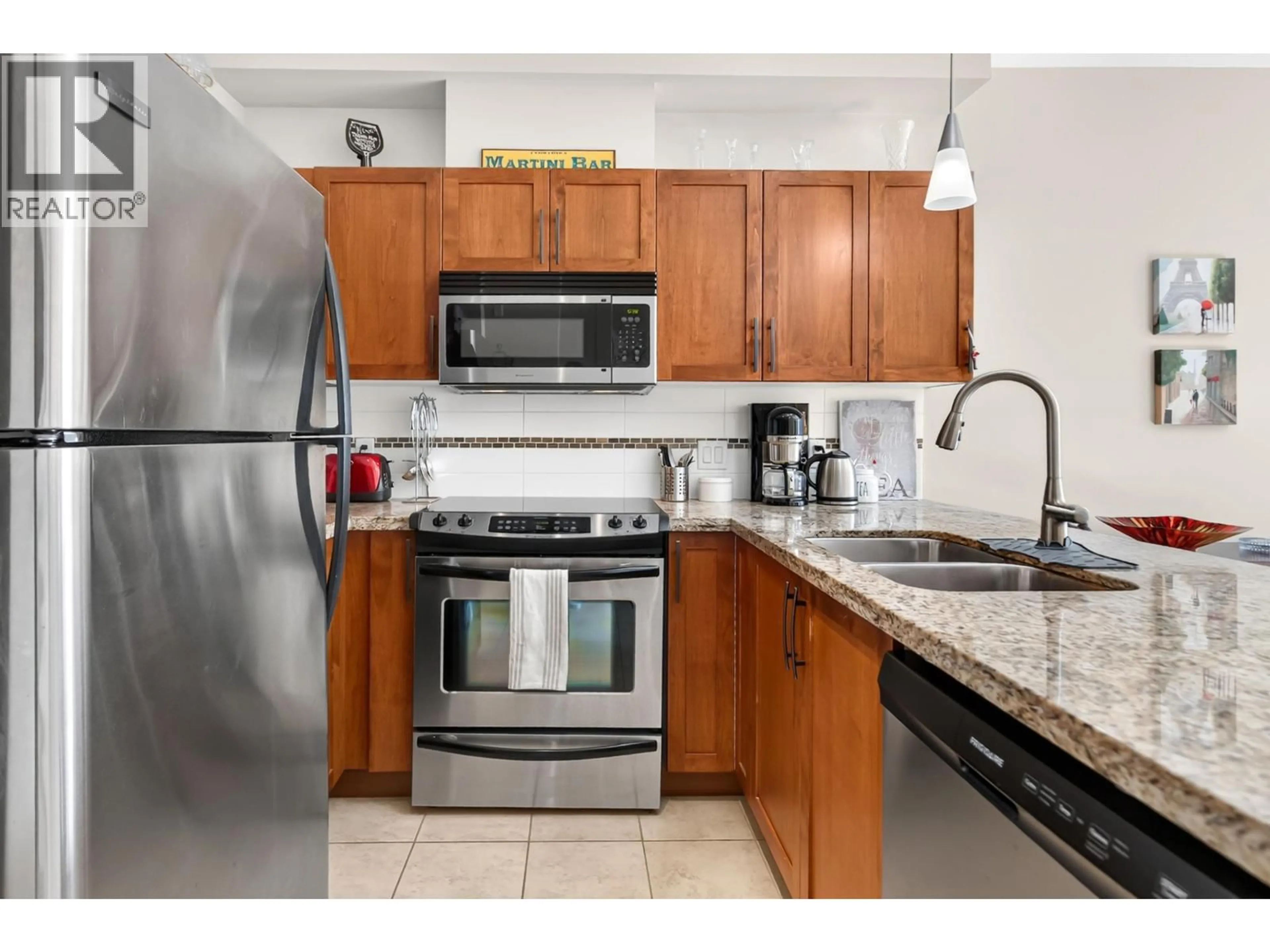Standard kitchen, ceramic/tile floor for 217 - 11950 HARRIS ROAD, Pitt Meadows British Columbia V3Y0B7