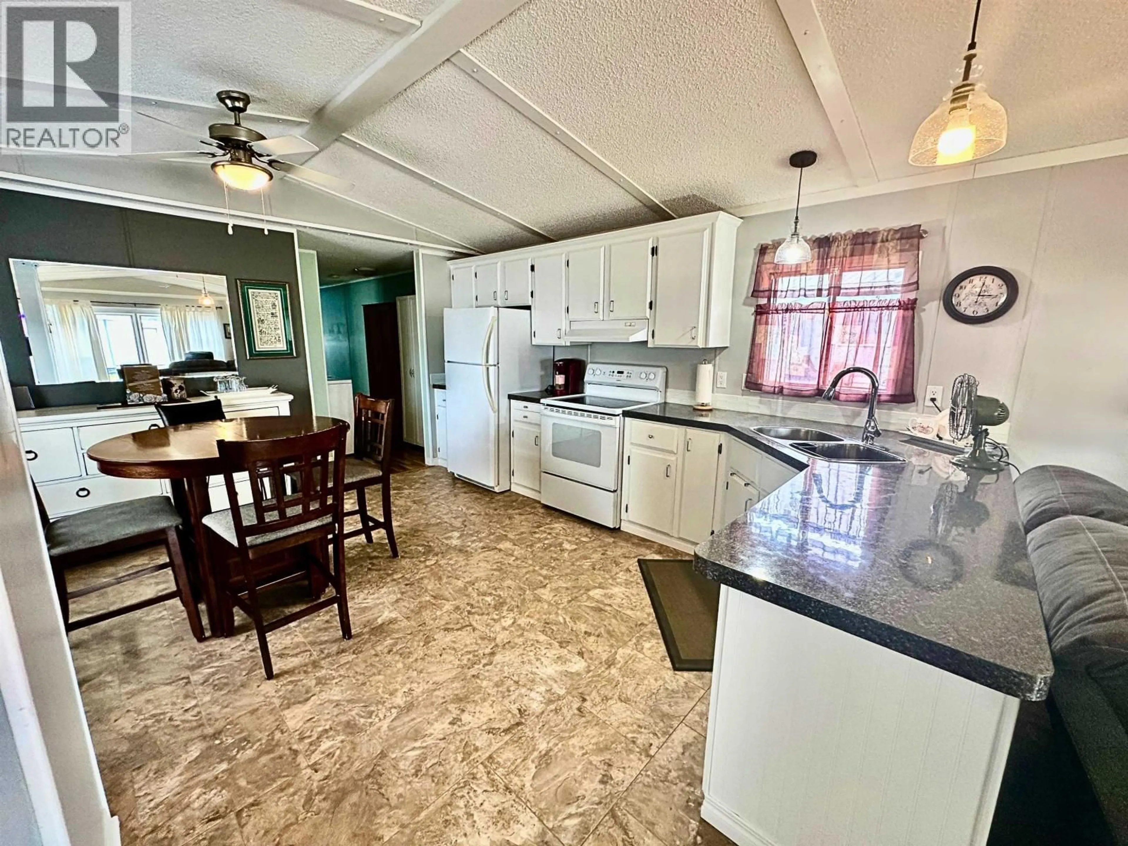 Open concept kitchen, ceramic/tile floor for 139 - 9207 82 STREET, Fort St. John British Columbia V1J5G5
