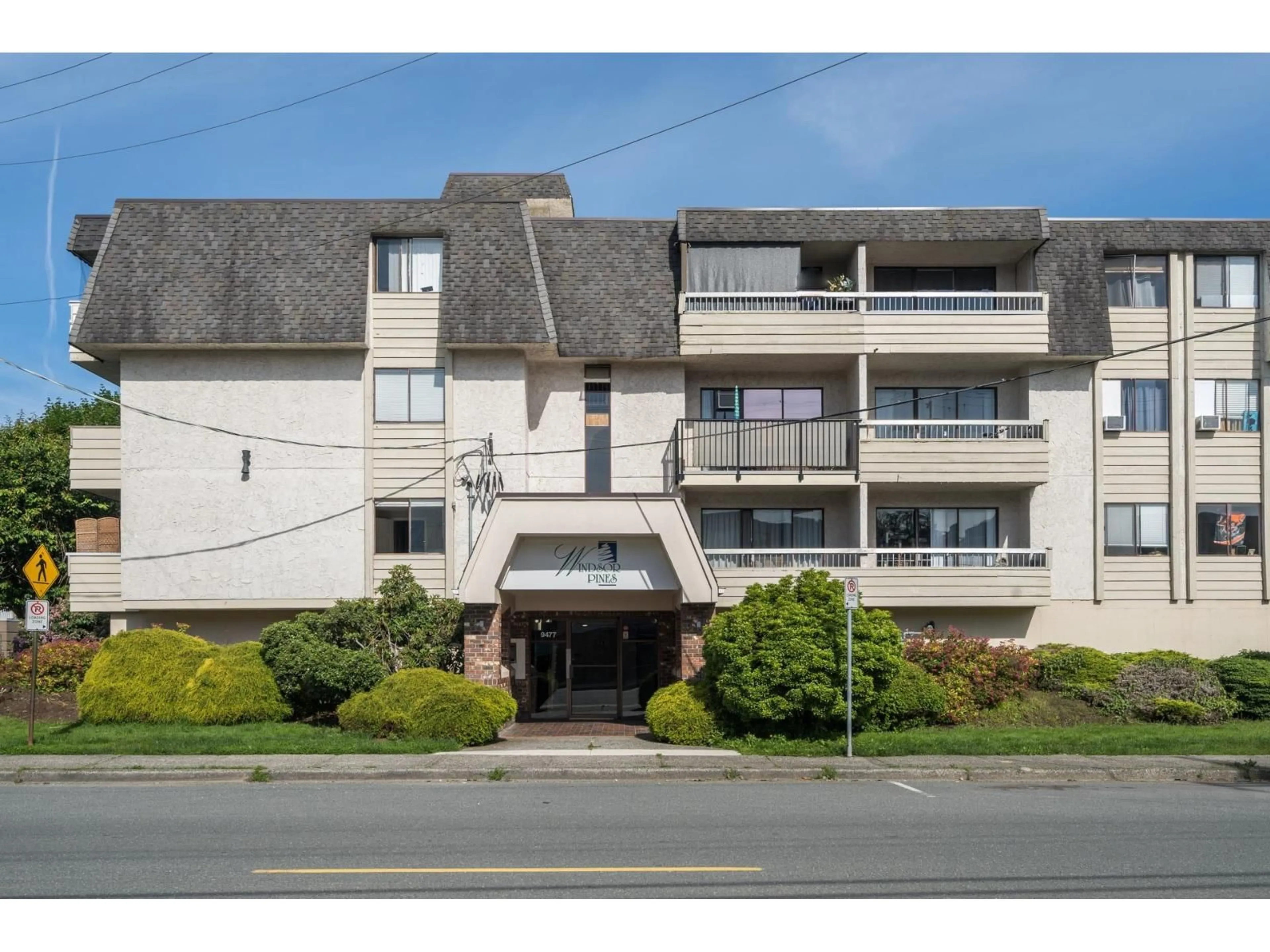 A pic from outside/outdoor area/front of a property/back of a property/a pic from drone, street for 204 - 9477 COOK STREET, Chilliwack British Columbia V2P4J8