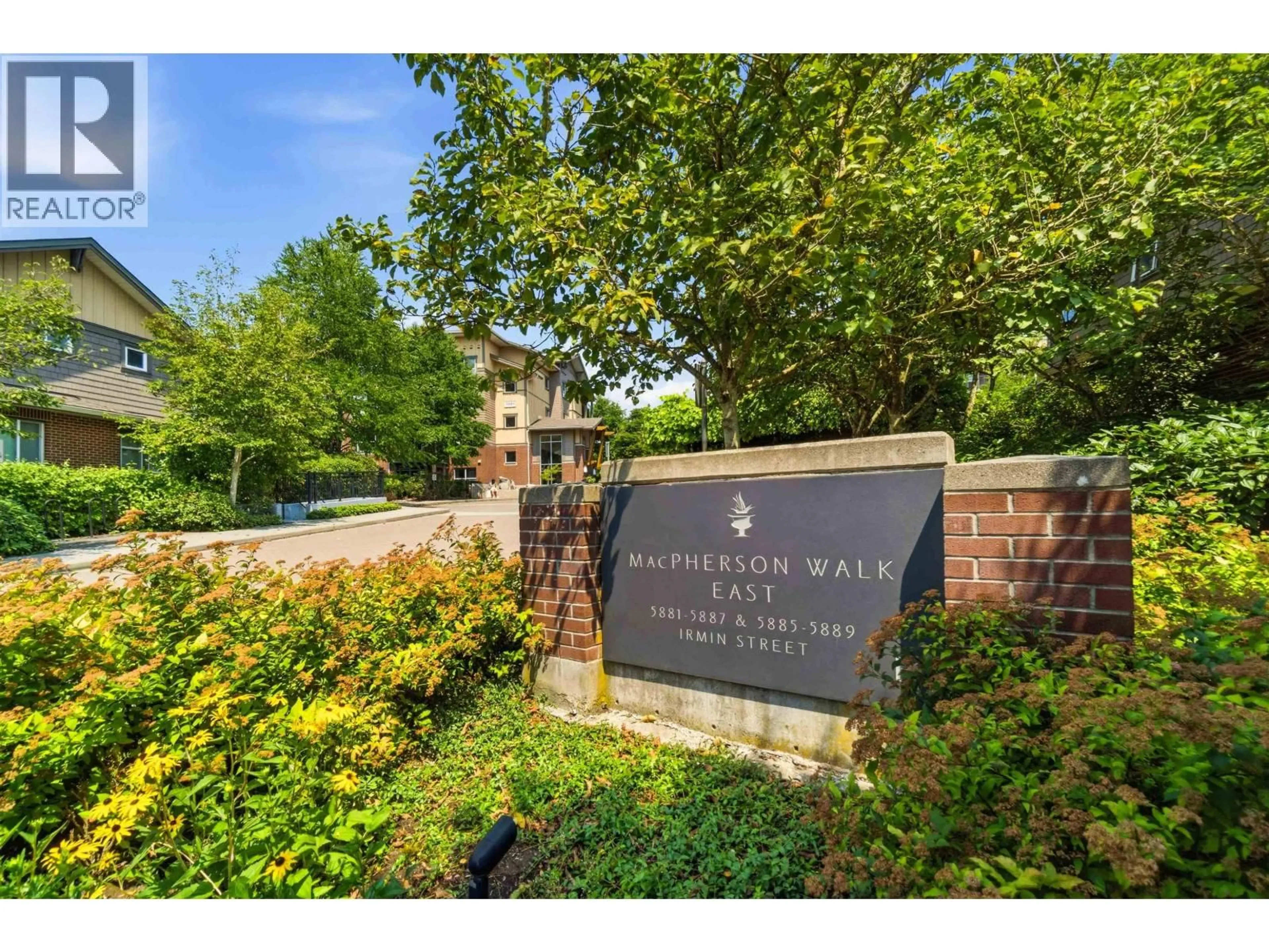 Indoor foyer for 110 - 5889 IRMIN STREET, Burnaby British Columbia V5J0C1