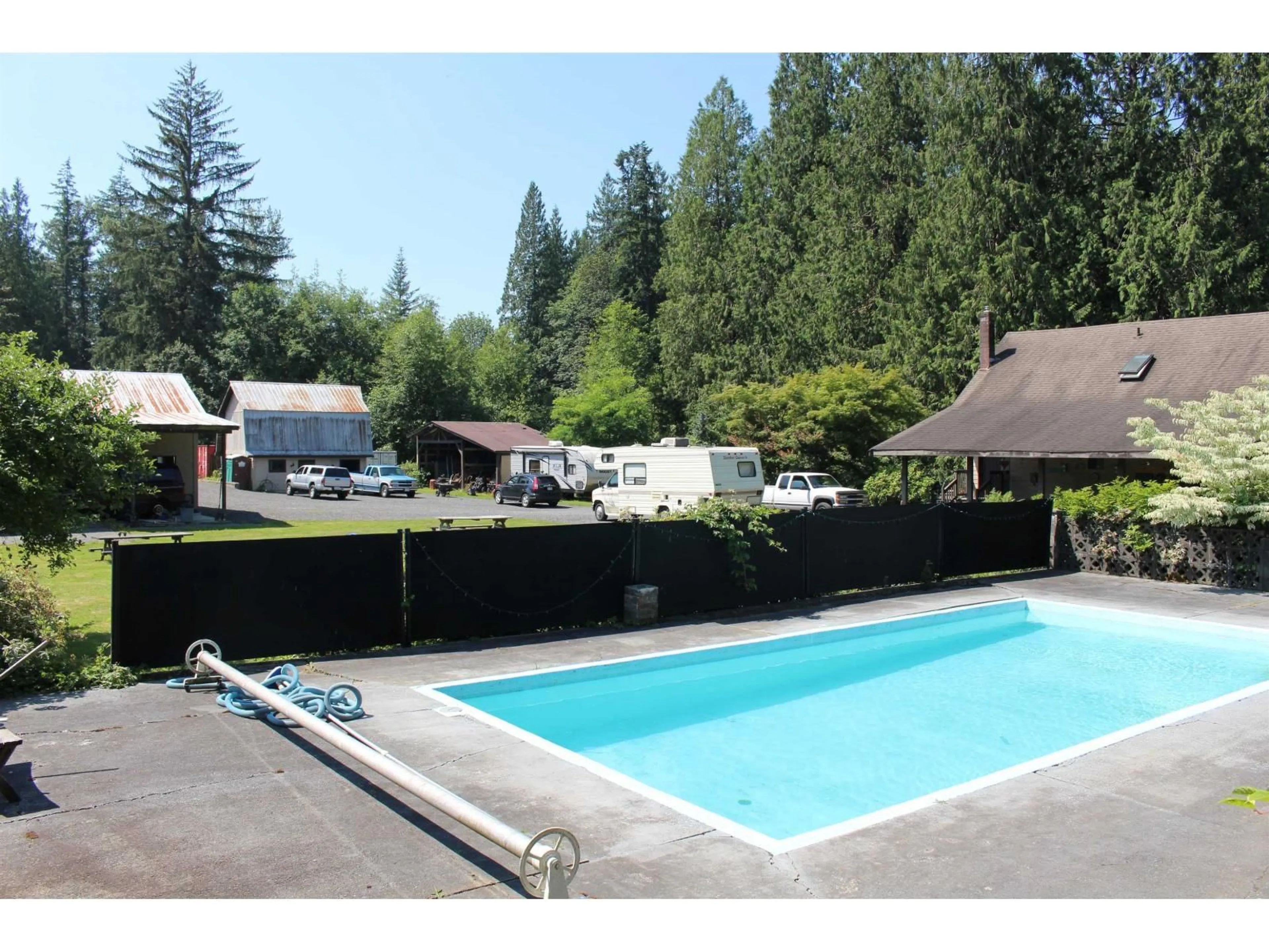 Pool for 9550 FARRINGTON STREET, Mission British Columbia V4S1J6