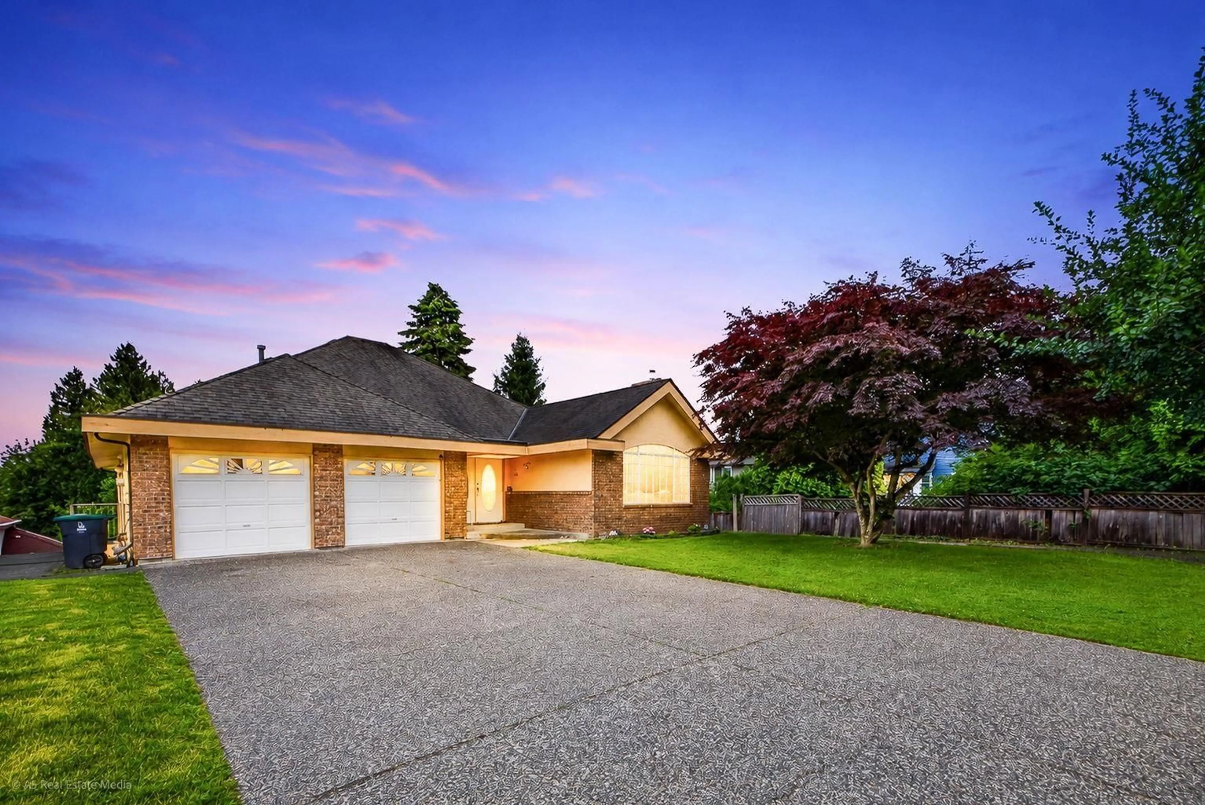 Unknown for 9416 163A STREET, Surrey British Columbia V4N3C7