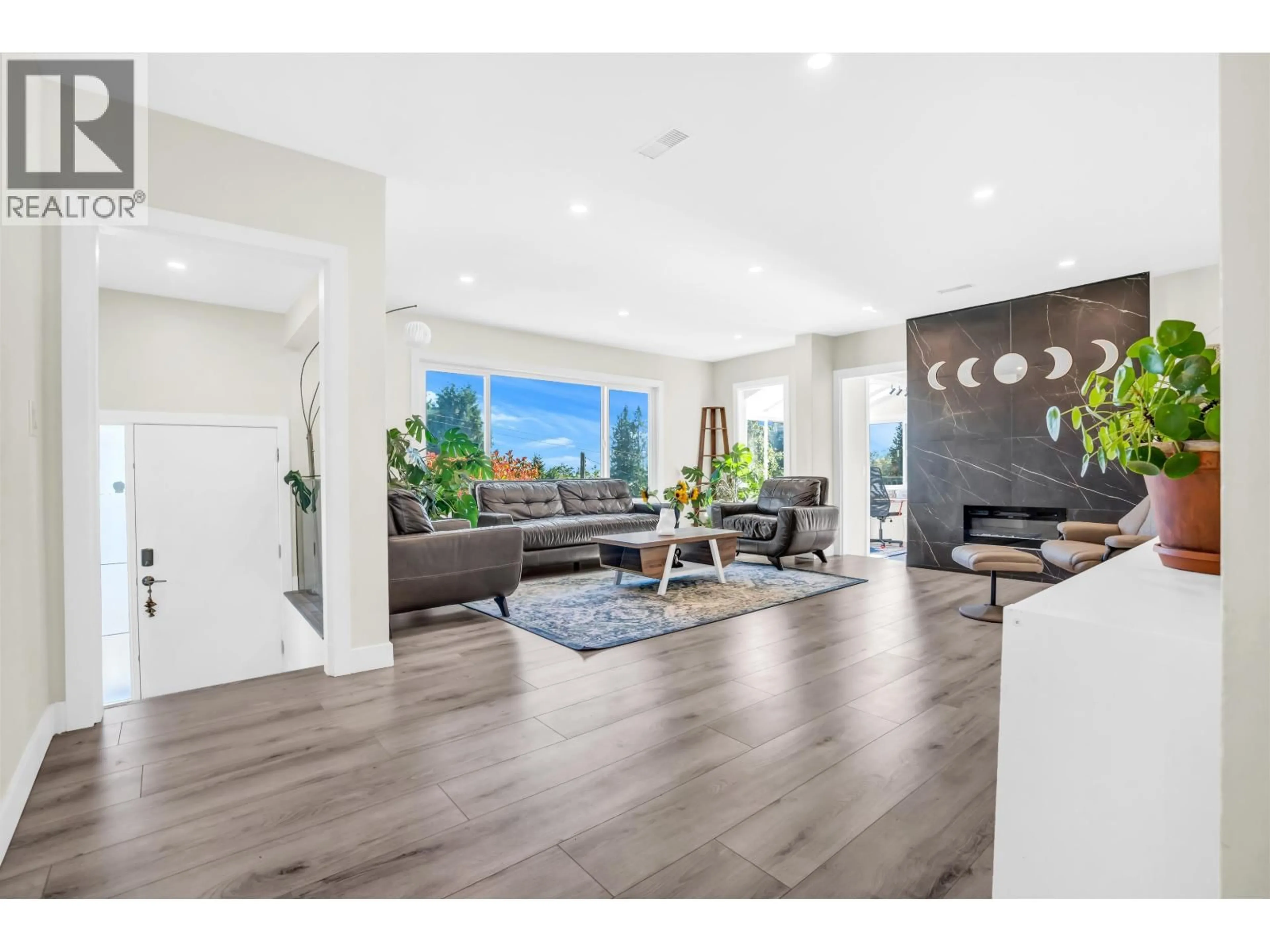 Unknown for 300 BALMORAL ROAD, North Vancouver British Columbia V7N2V3