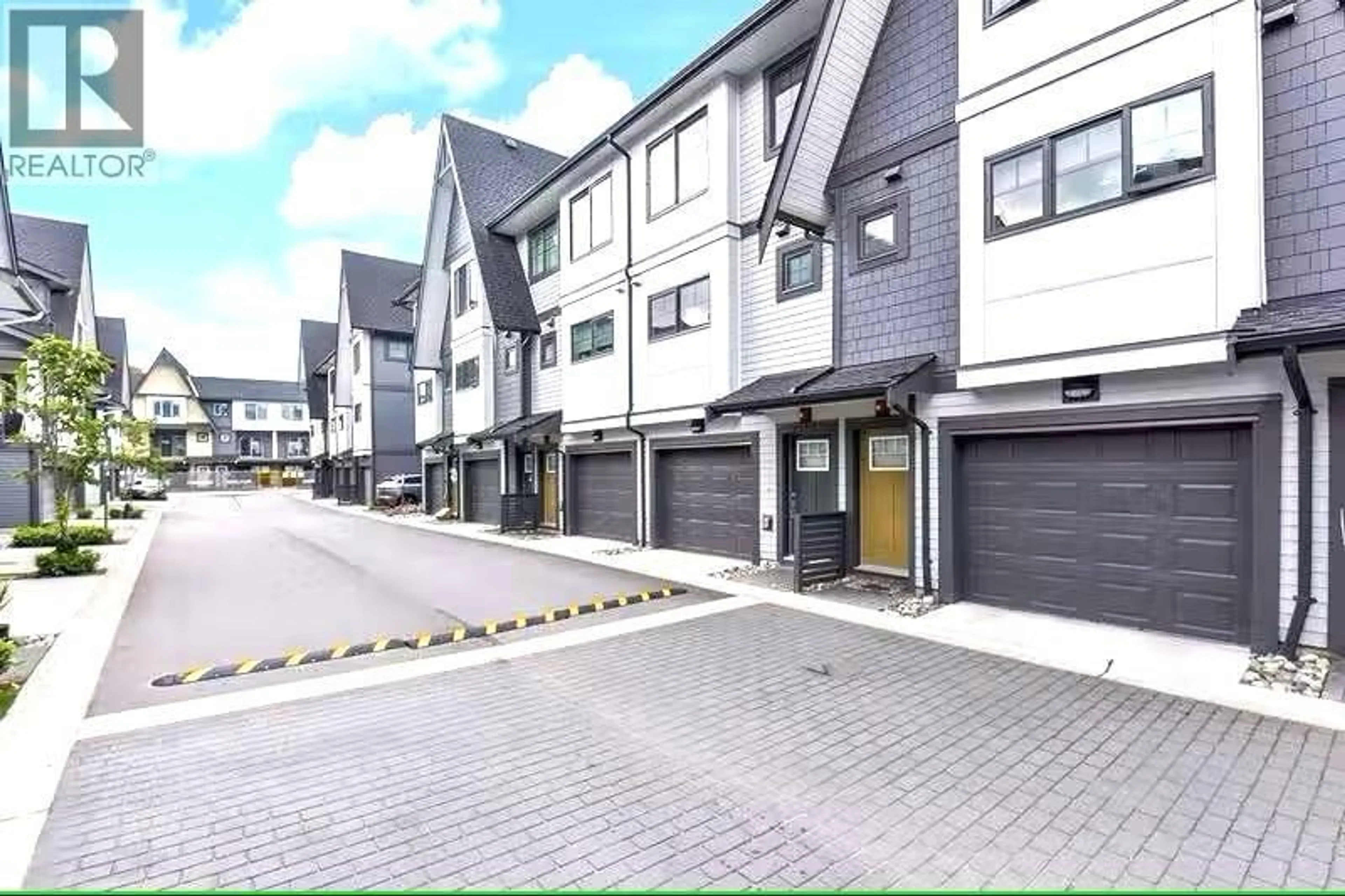 A pic from outside/outdoor area/front of a property/back of a property/a pic from drone, street for 82 - 19451 SUTTON AVENUE, Pitt Meadows British Columbia V3Y0G6
