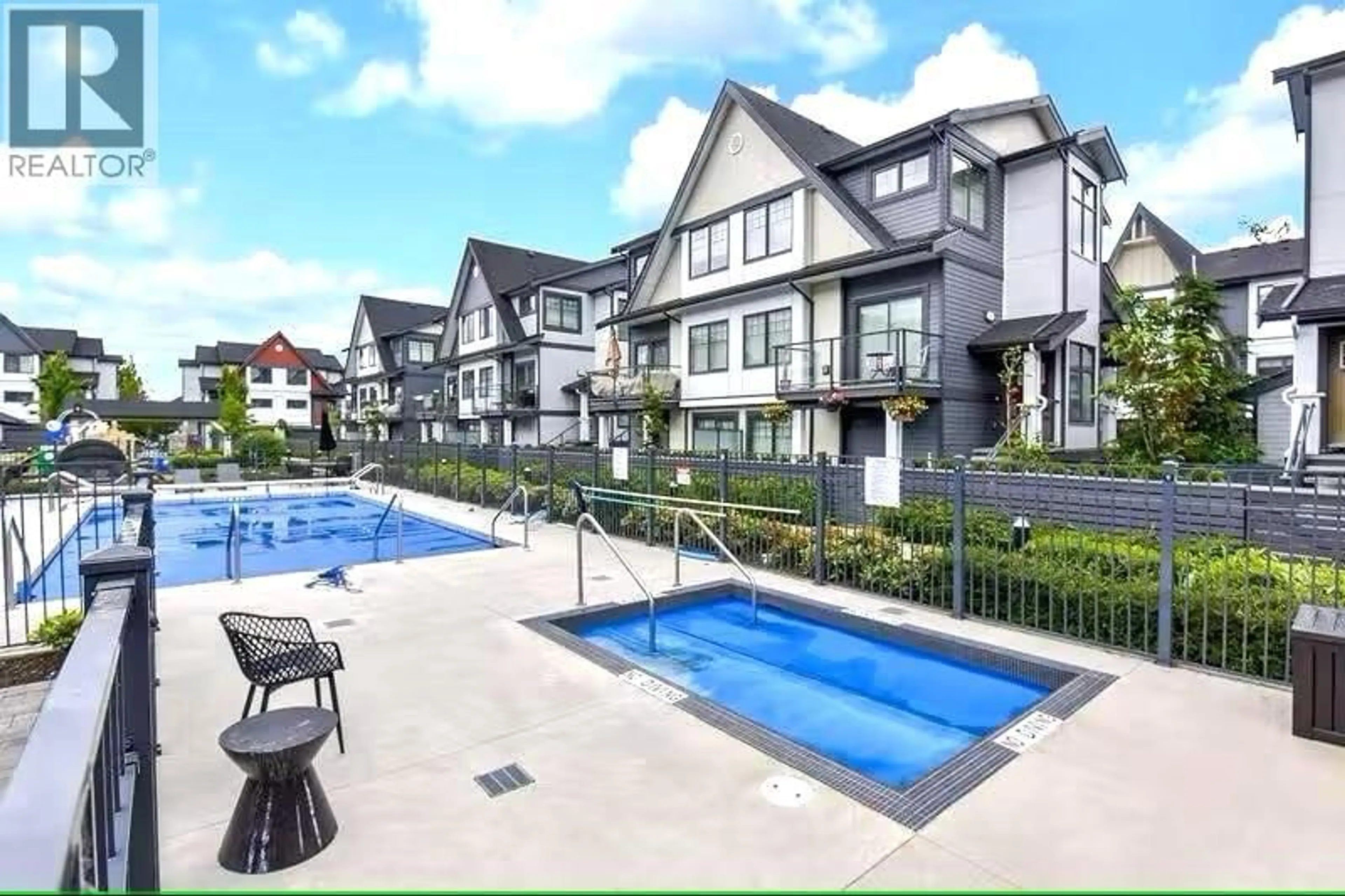 Pool for 82 - 19451 SUTTON AVENUE, Pitt Meadows British Columbia V3Y0G6
