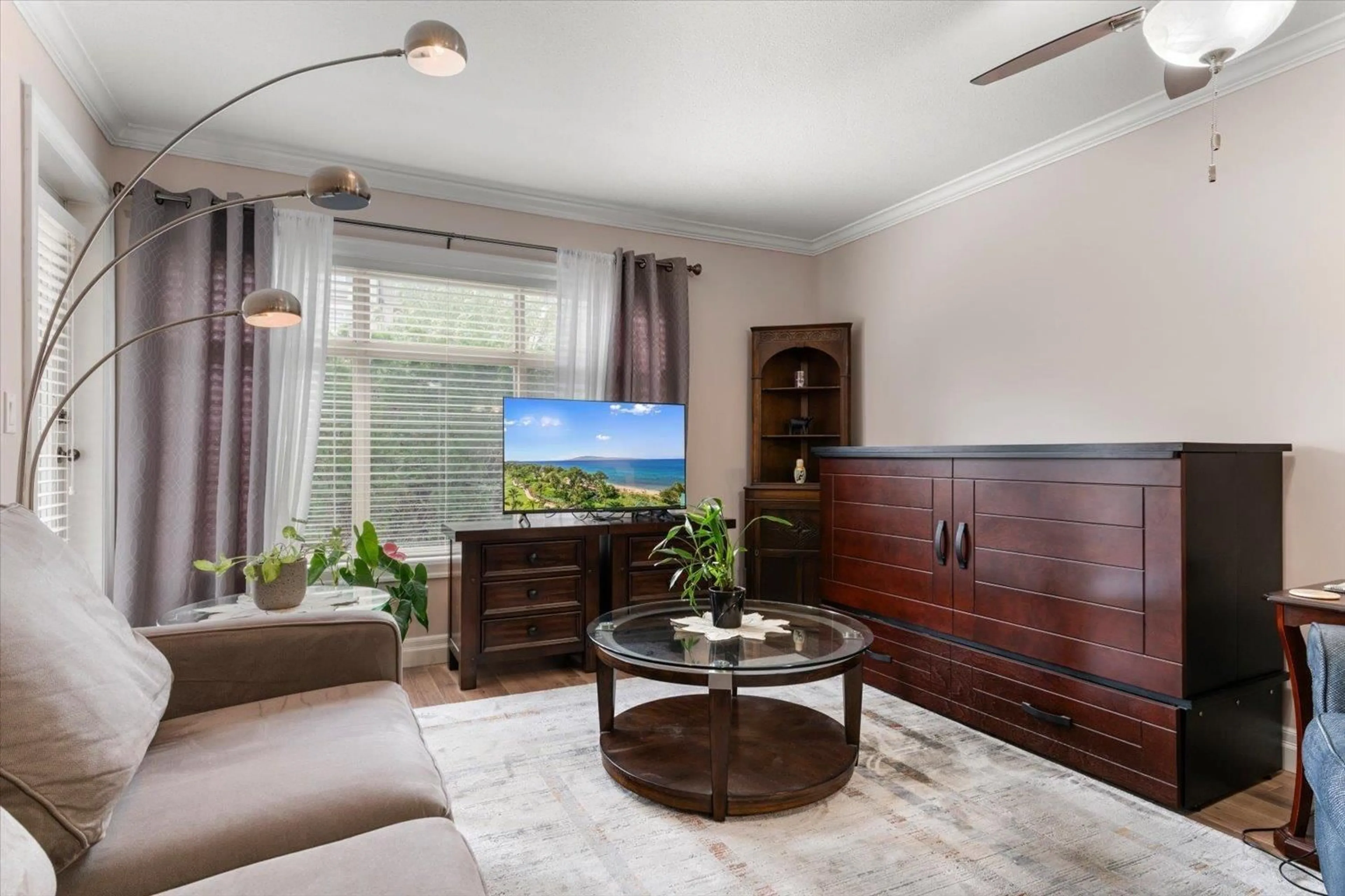 Living room with furniture, wood/laminate floor for 120 - 45769 STEVENSON ROAD, Chilliwack British Columbia V2R5Z2