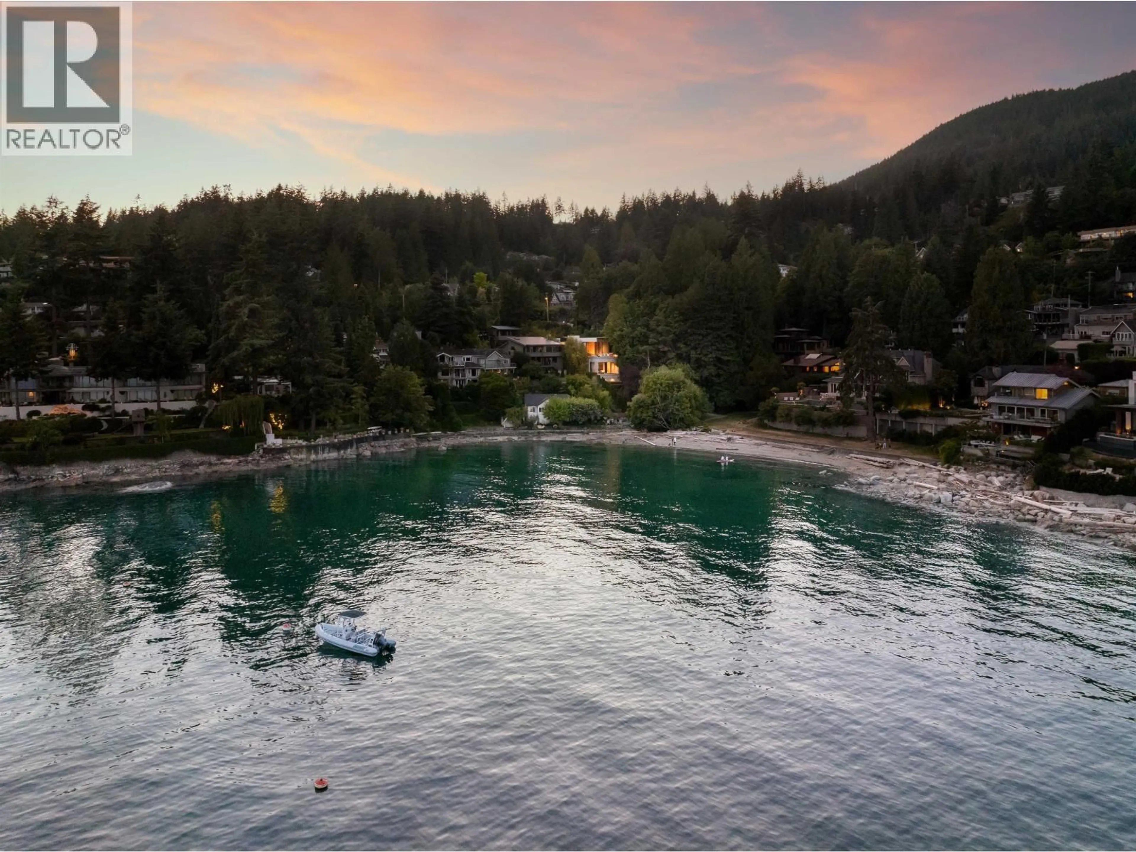 A pic from outside/outdoor area/front of a property/back of a property/a pic from drone, water/lake/river/ocean view for 3478 MARINE DRIVE, West Vancouver British Columbia V7V1N2