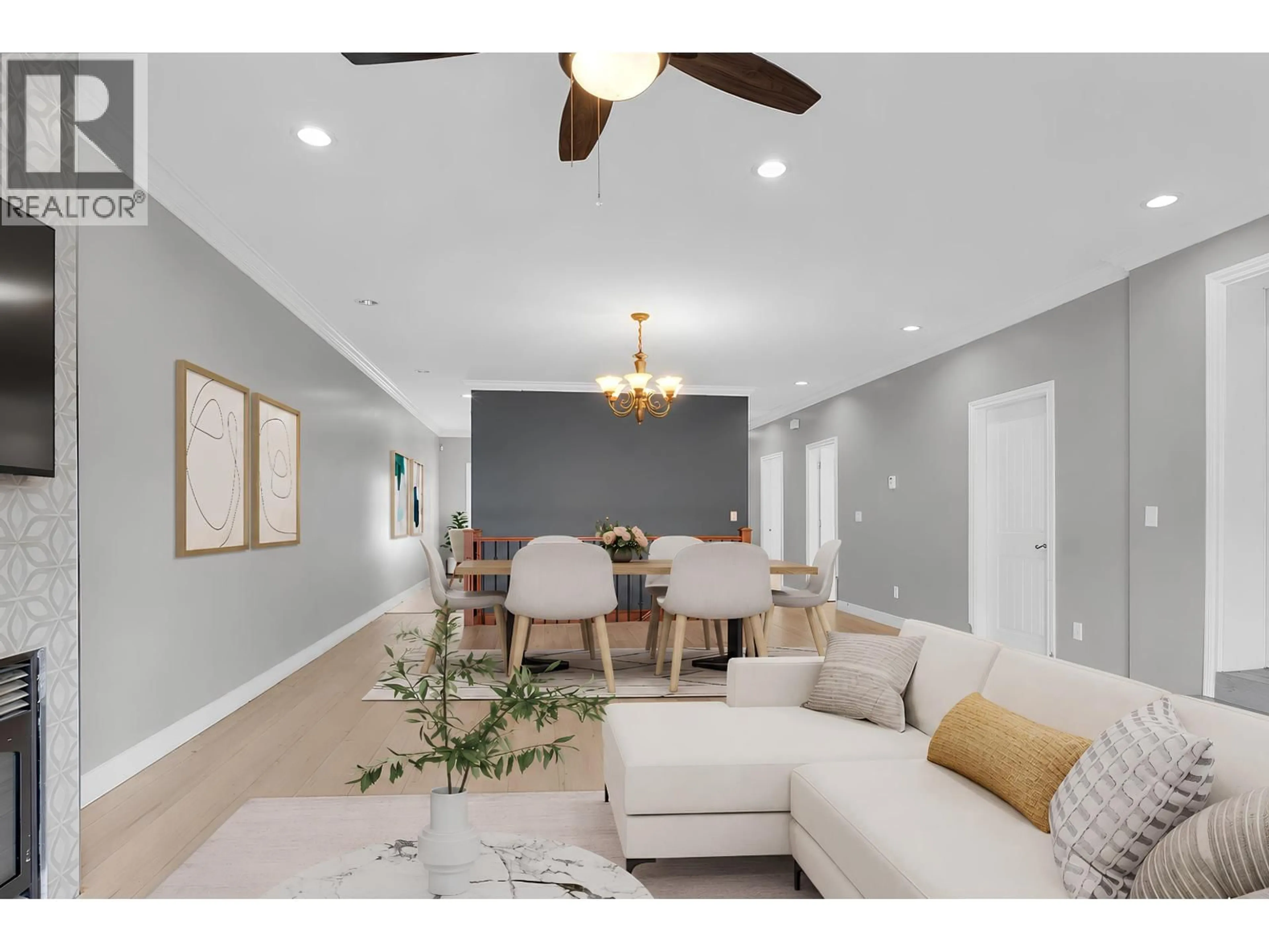 Living room with furniture, unknown for 5131 MANOR STREET, Burnaby British Columbia V5G1B4