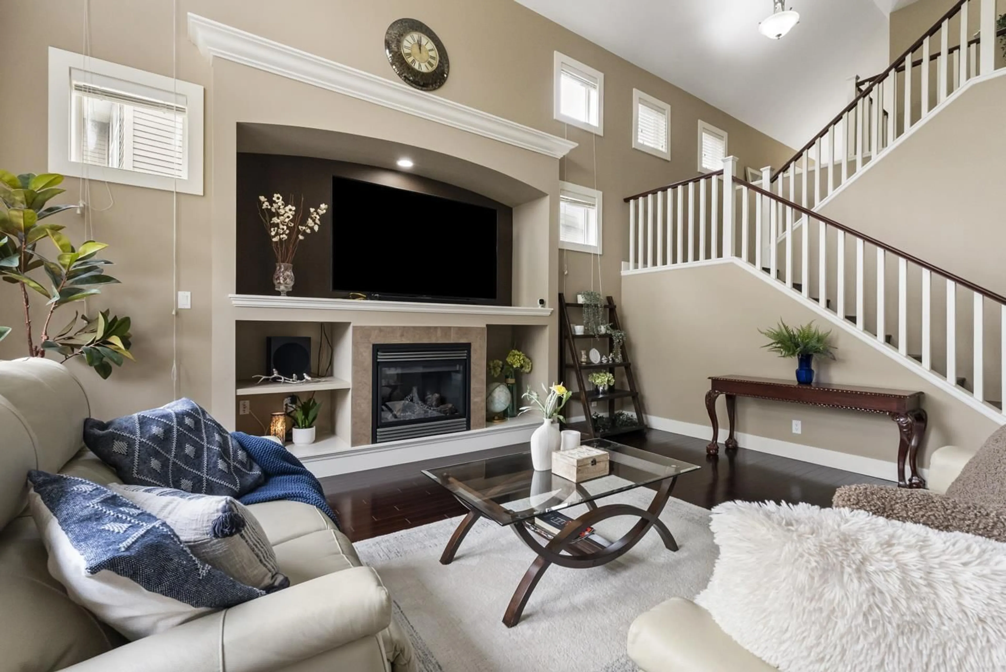 Living room with furniture, unknown for 6940 196B STREET, Langley British Columbia V2Y3A6