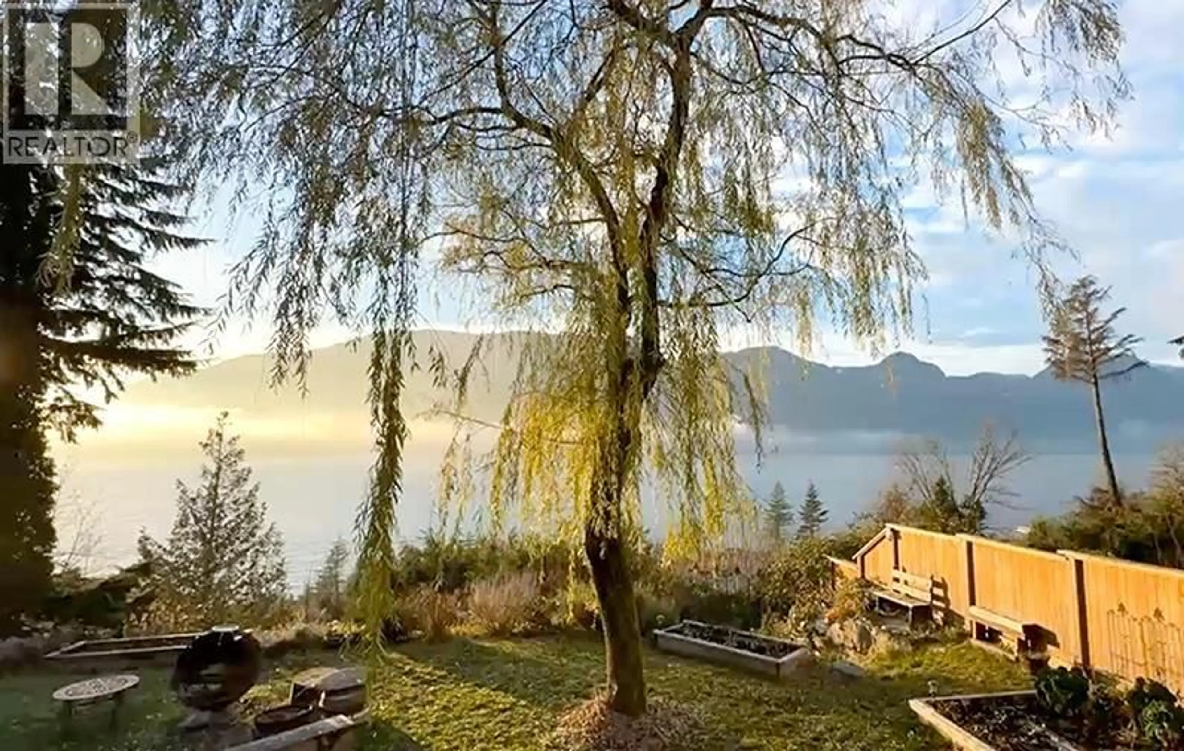 Patio, water/lake/river/ocean view for 615 SHAUGHNESSY PLACE, Britannia Beach British Columbia V8B1J1