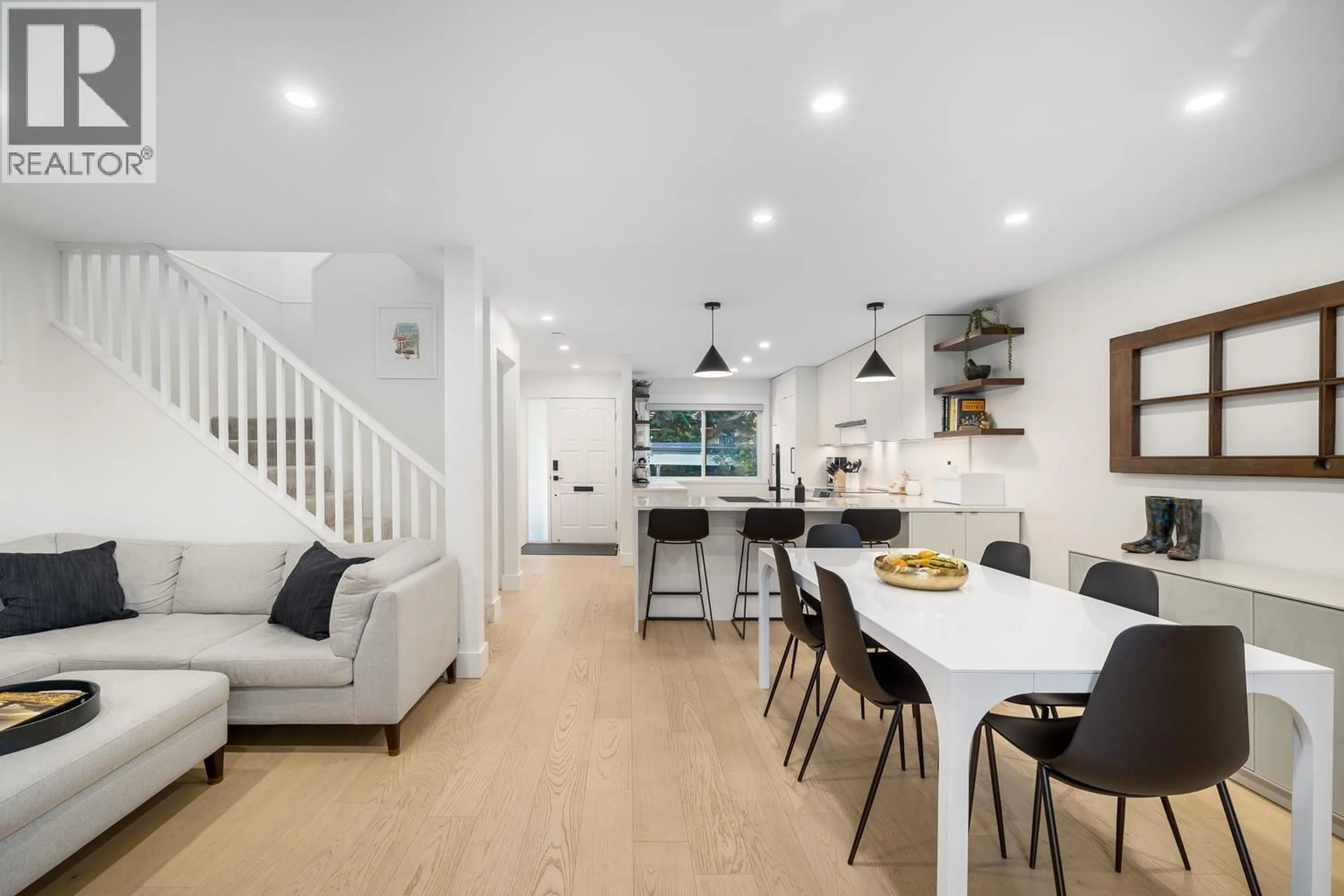 Open concept kitchen, unknown for 4663 HOSKINS ROAD, North Vancouver British Columbia V7K2R3