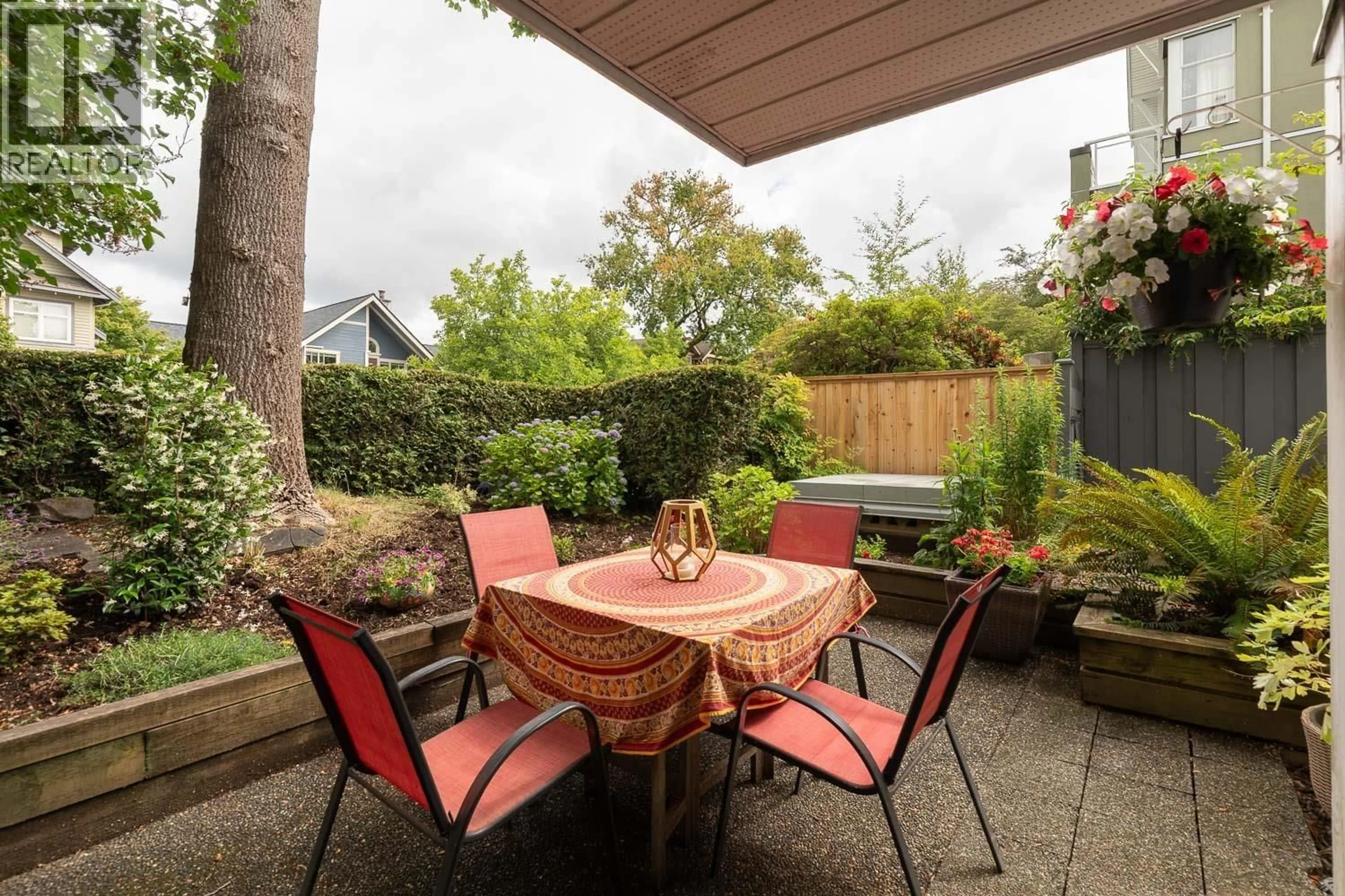 Patio, street for 106 - 876 14TH AVENUE, Vancouver British Columbia V5Z1R1