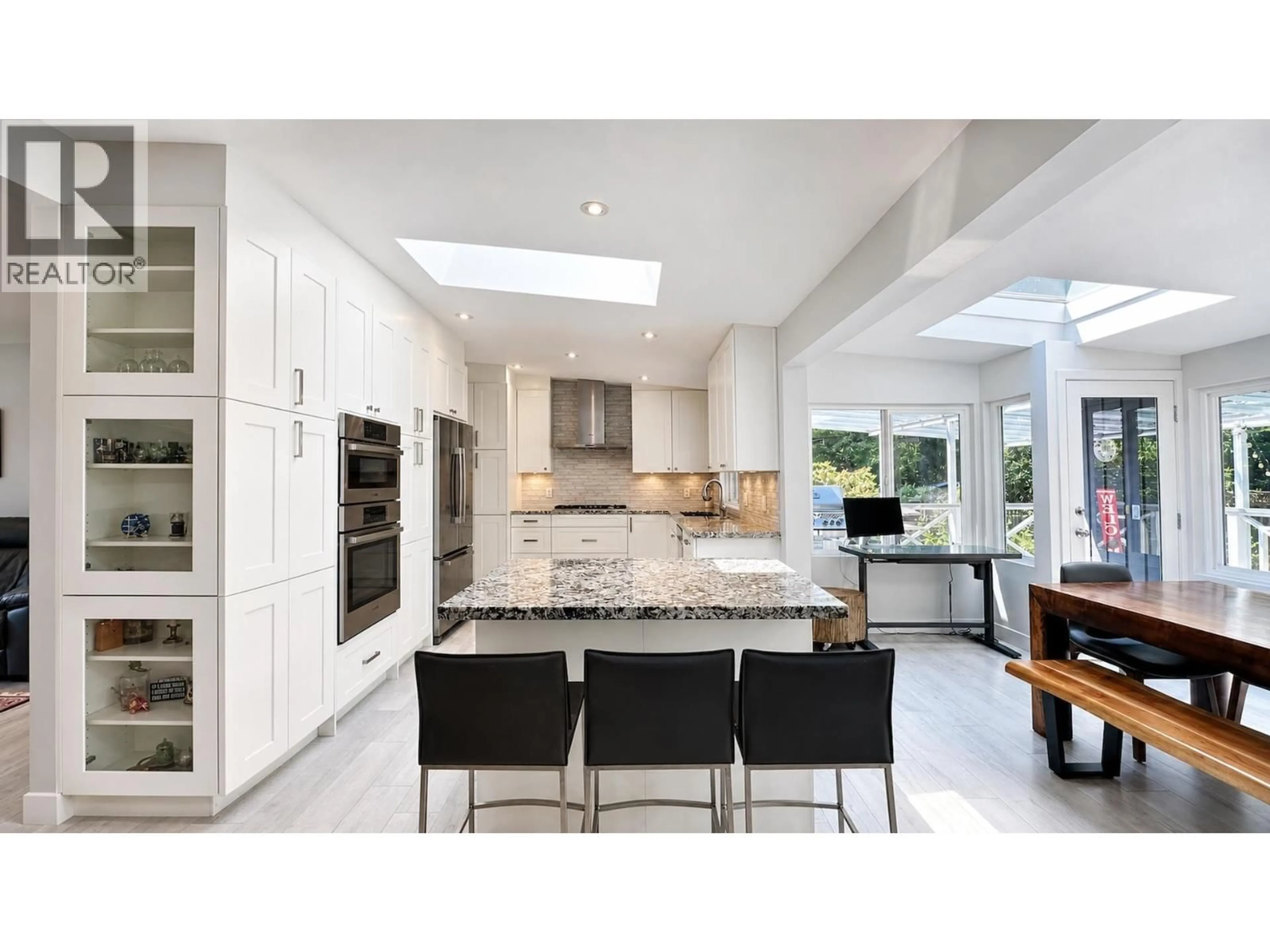 Contemporary kitchen, ceramic/tile floor for 1398 CHAMBERLAIN DRIVE, North Vancouver British Columbia V7K1P6