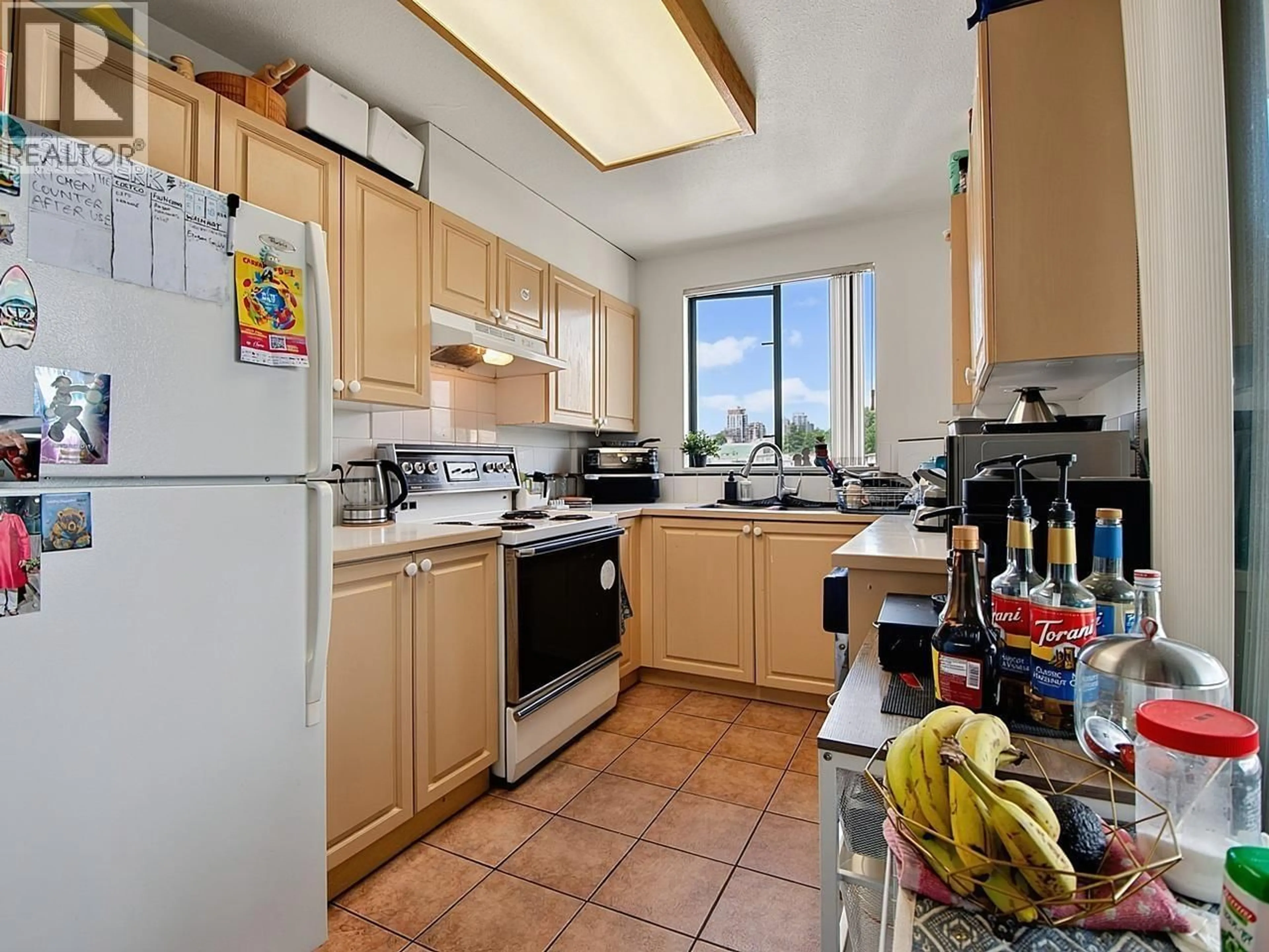 Standard kitchen, ceramic/tile floor for 1304 - 420 CARNARVON STREET, New Westminster British Columbia V3L5P1