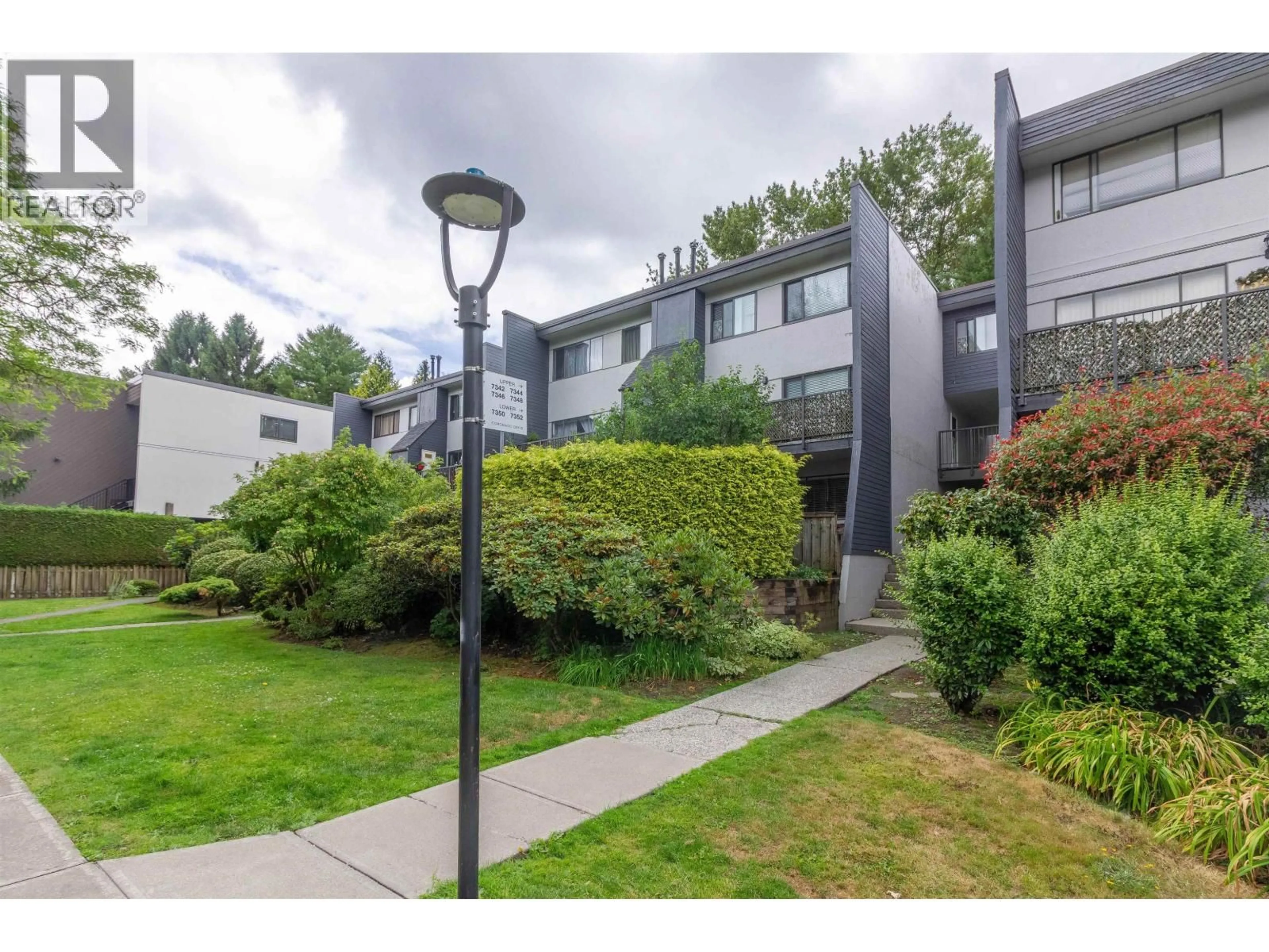 Patio, street for 7348 CORONADO DRIVE, Burnaby British Columbia V5A1R1