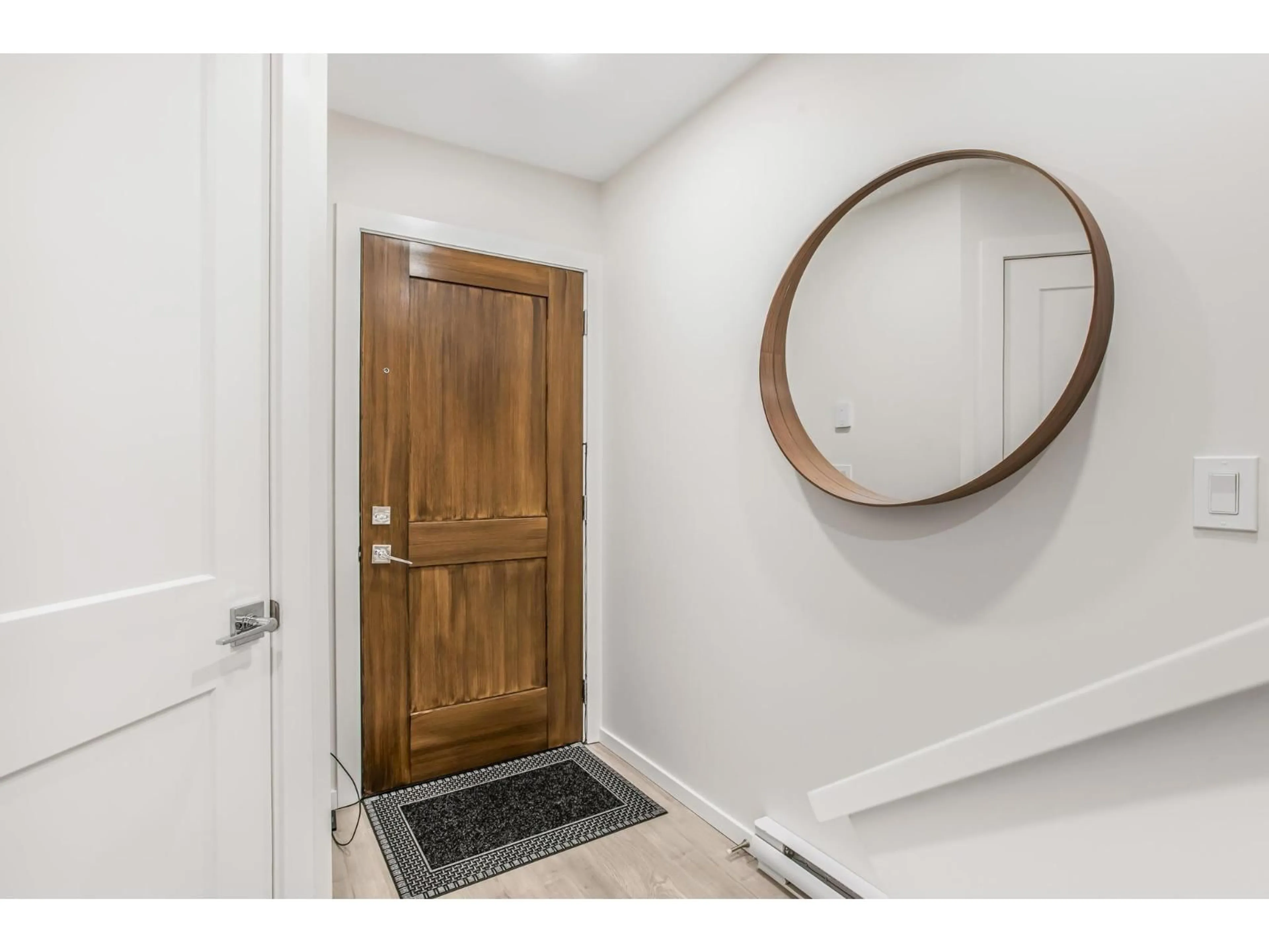 Indoor entryway for 27 - 7919 204B STREET, Langley British Columbia V2Y3T7