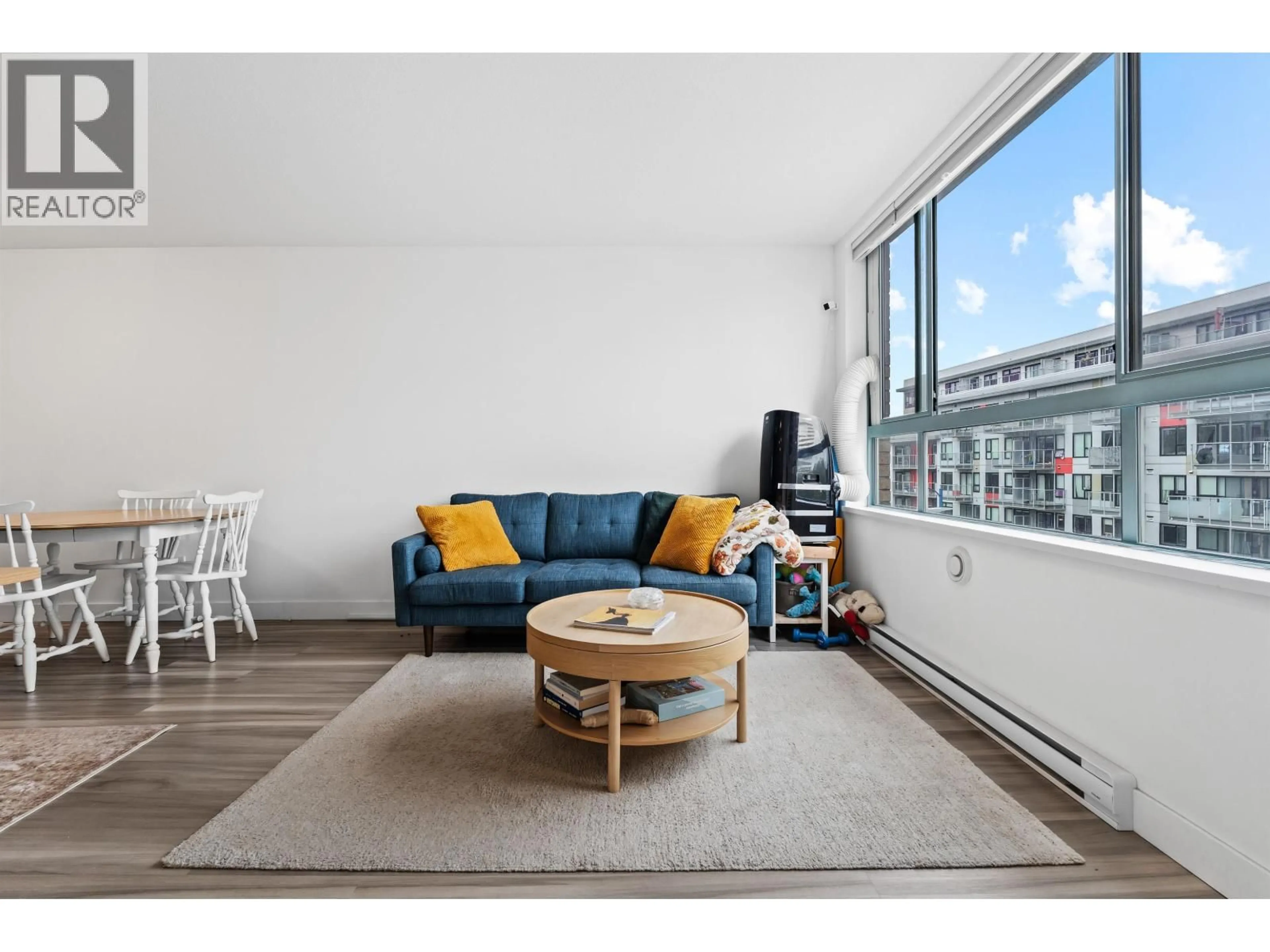 Living room with furniture, unknown for 302 - 5818 LINCOLN STREET, Vancouver British Columbia V5R4P7