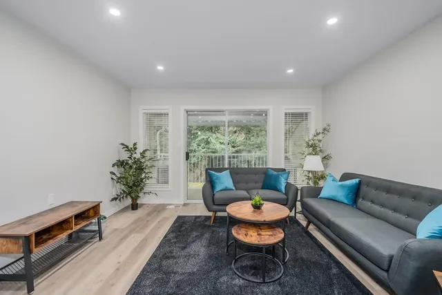 35 - 3055 TRAFALGAR STREET, Abbotsford 2