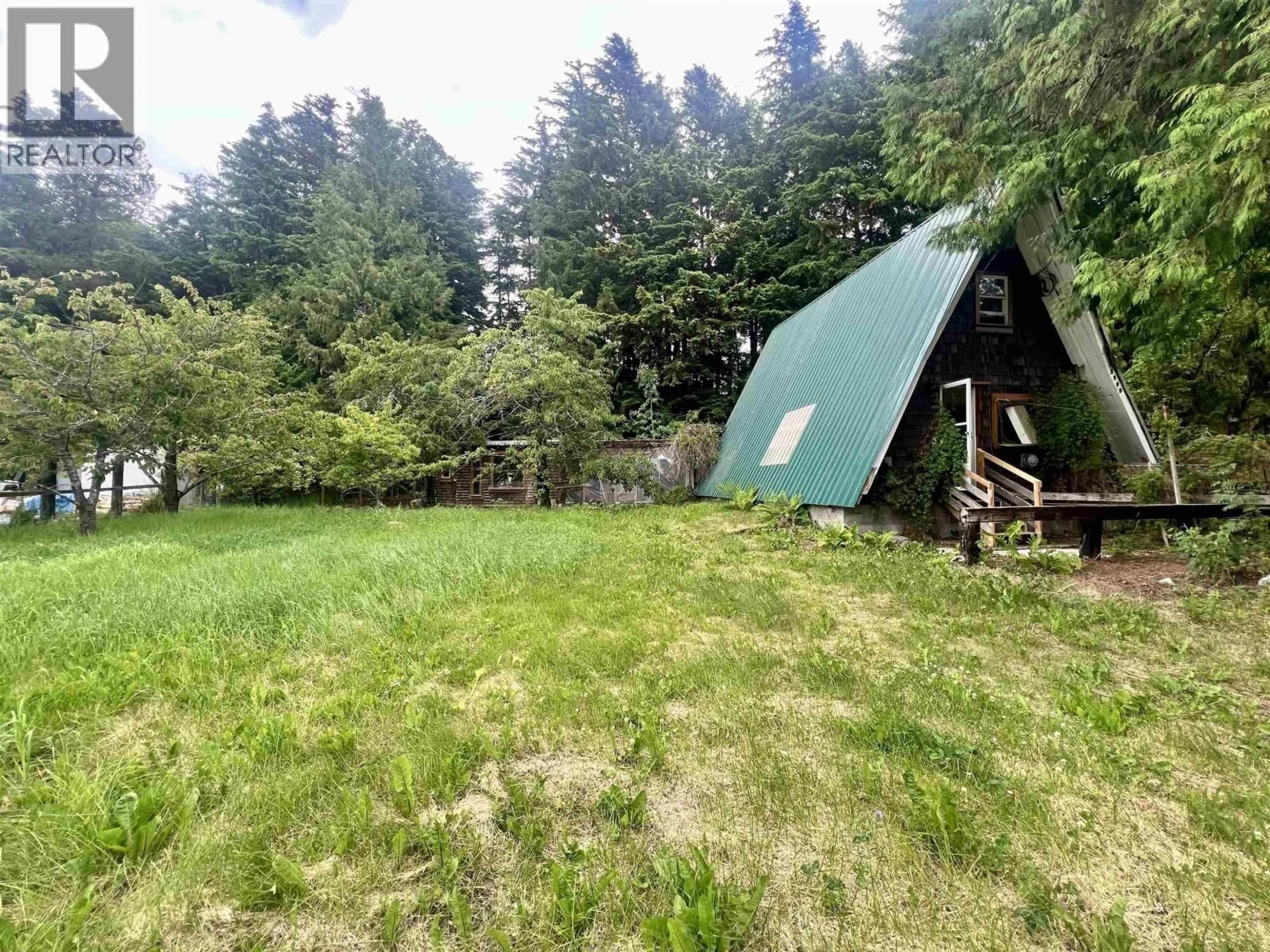 Shed for 3940 DOBBIE STREET, Thornhill British Columbia V8G3M7