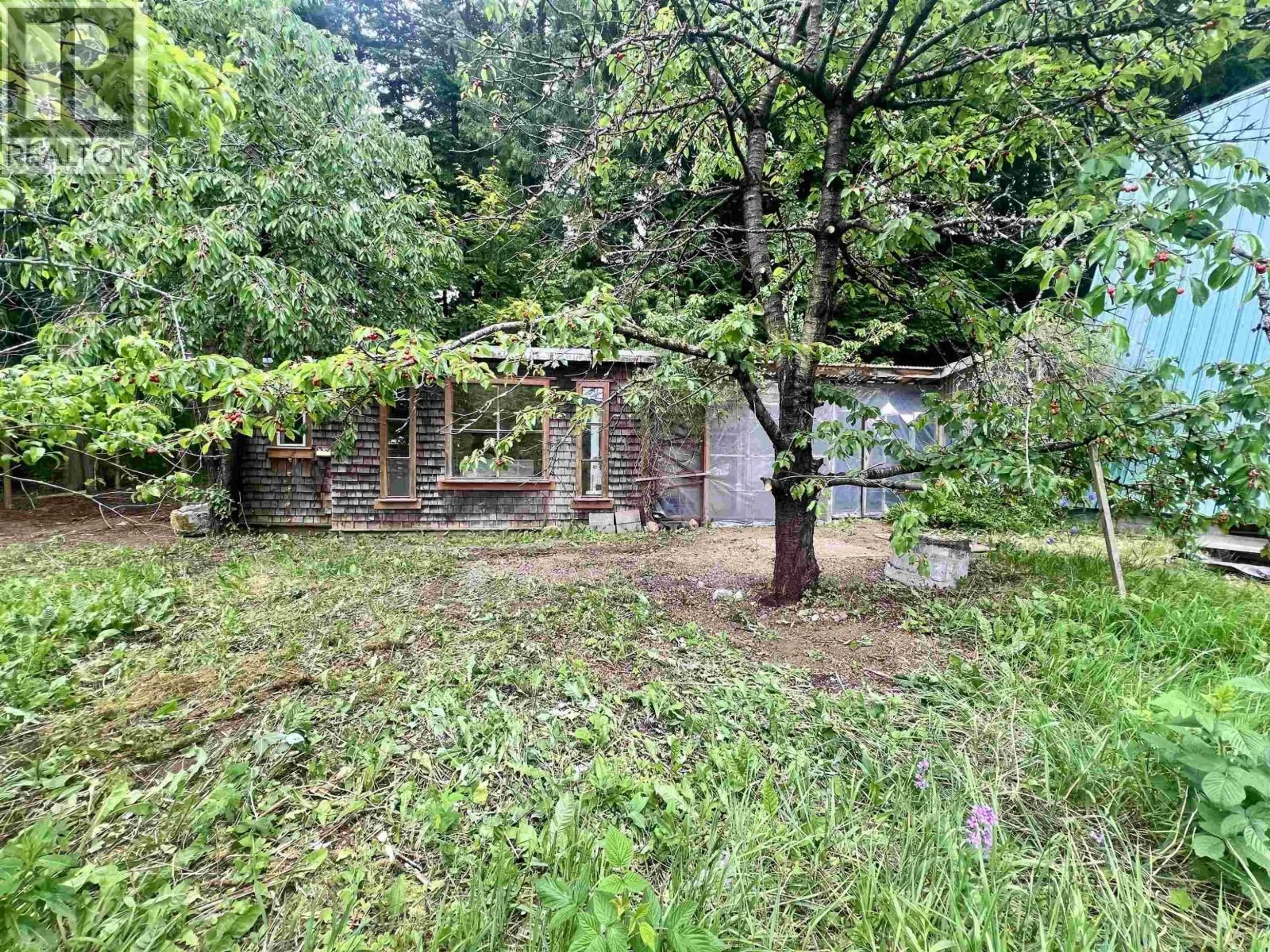 Shed for 3940 DOBBIE STREET, Thornhill British Columbia V8G3M7