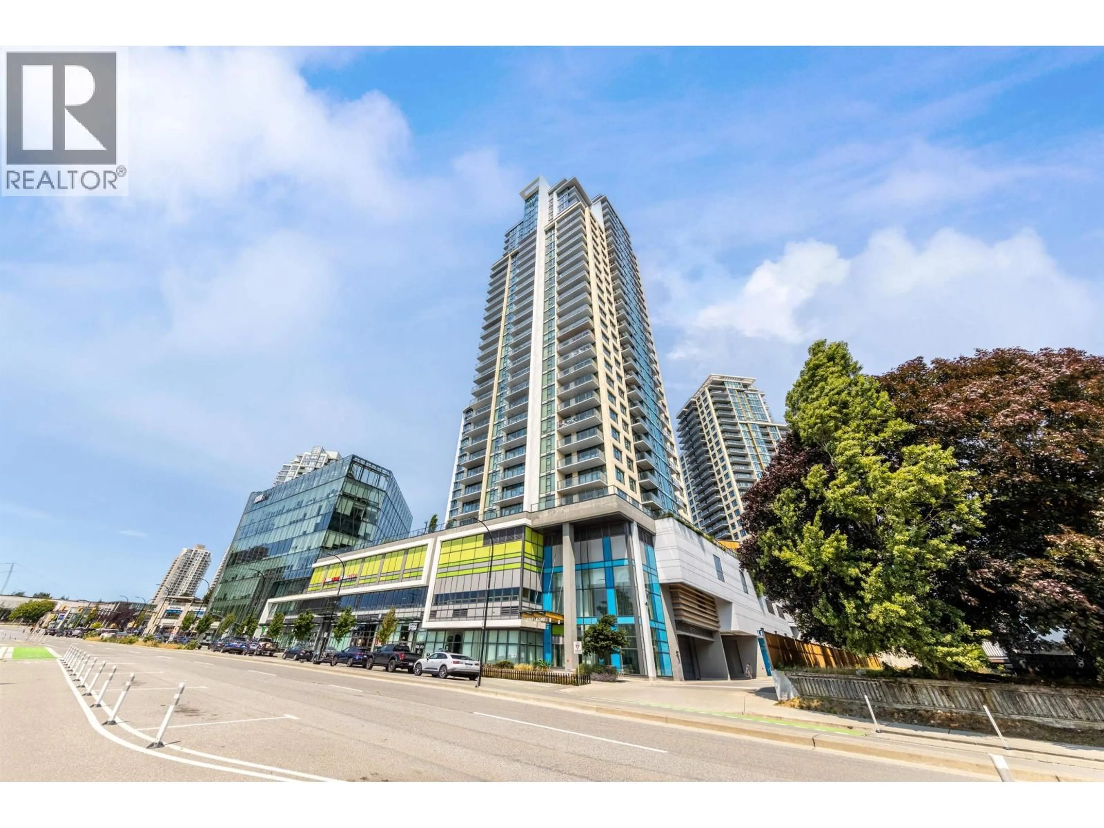 Indoor foyer for 2908 - 7388 KINGSWAY, Burnaby British Columbia V3N0G9