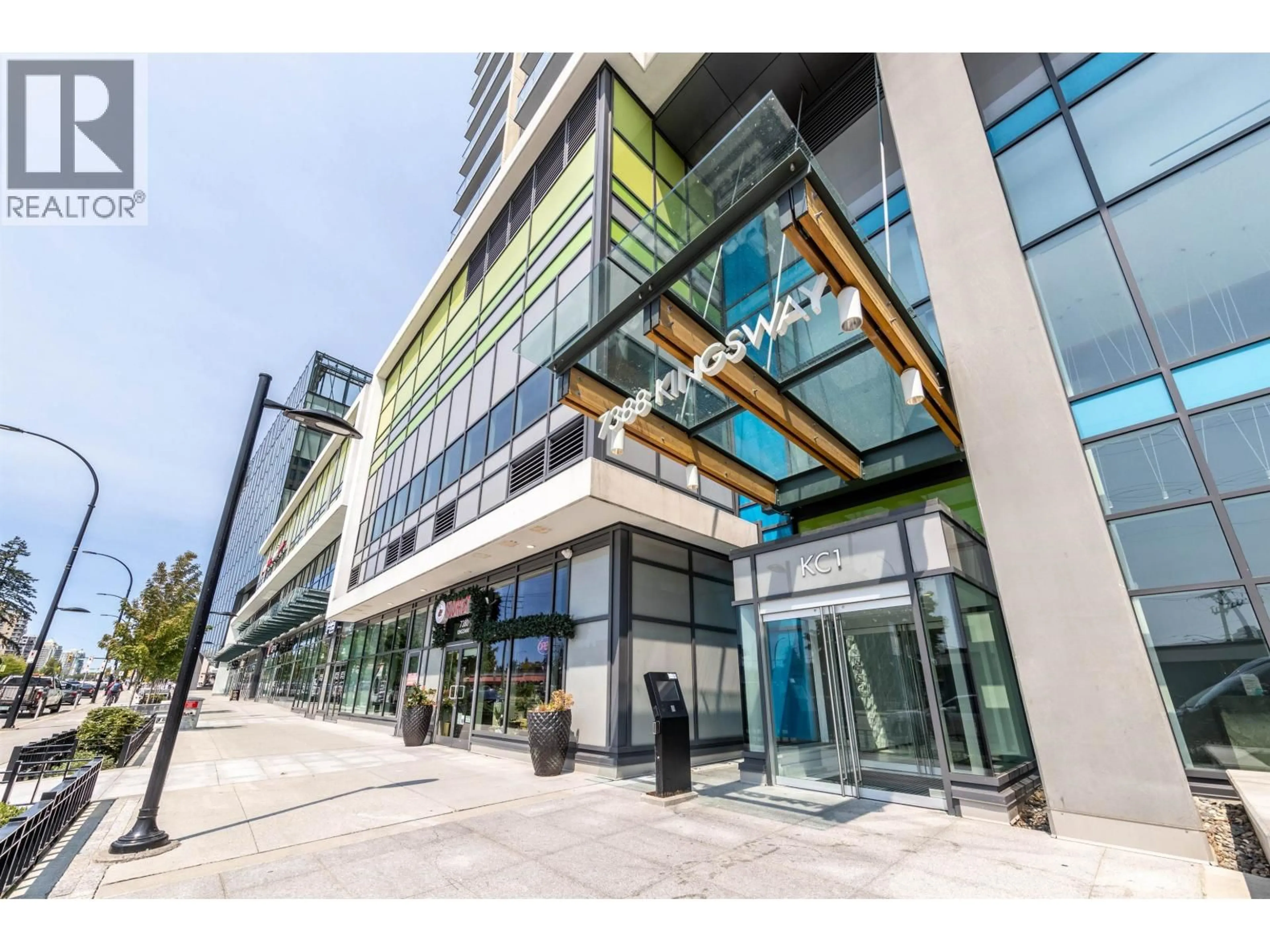 Indoor foyer for 2908 - 7388 KINGSWAY, Burnaby British Columbia V3N0G9