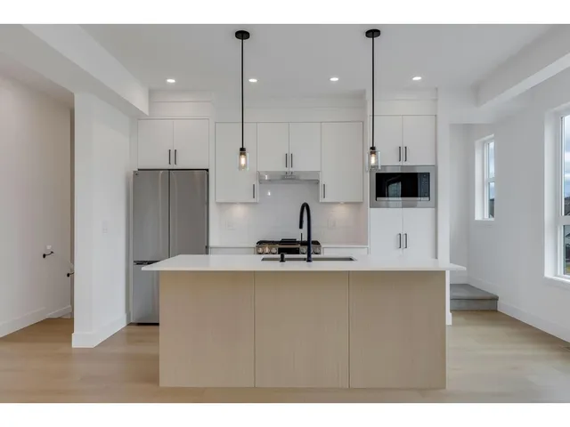 3 - 30501 ROBIN DRIVE, Abbotsford 2