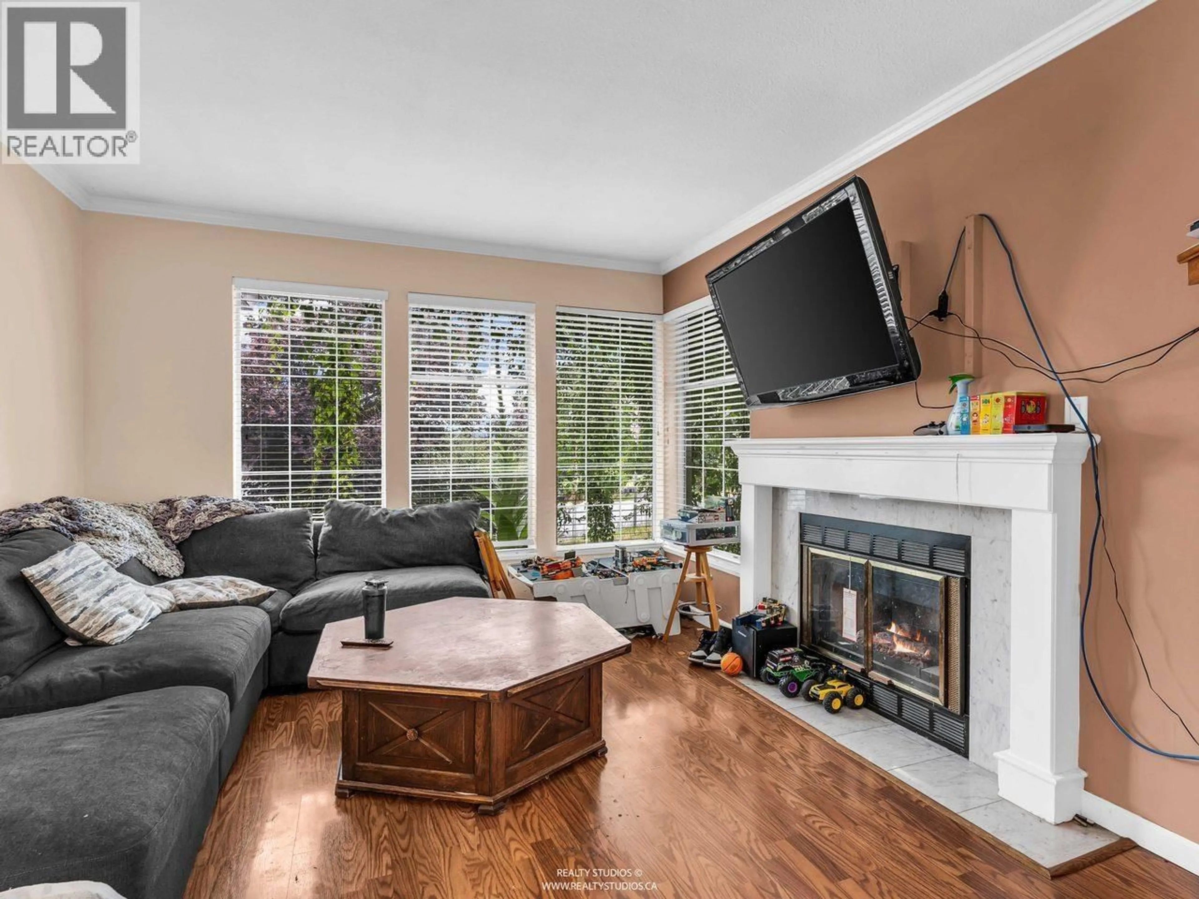 Living room with furniture, unknown for 11638 225 STREET, Maple Ridge British Columbia V2X6E4