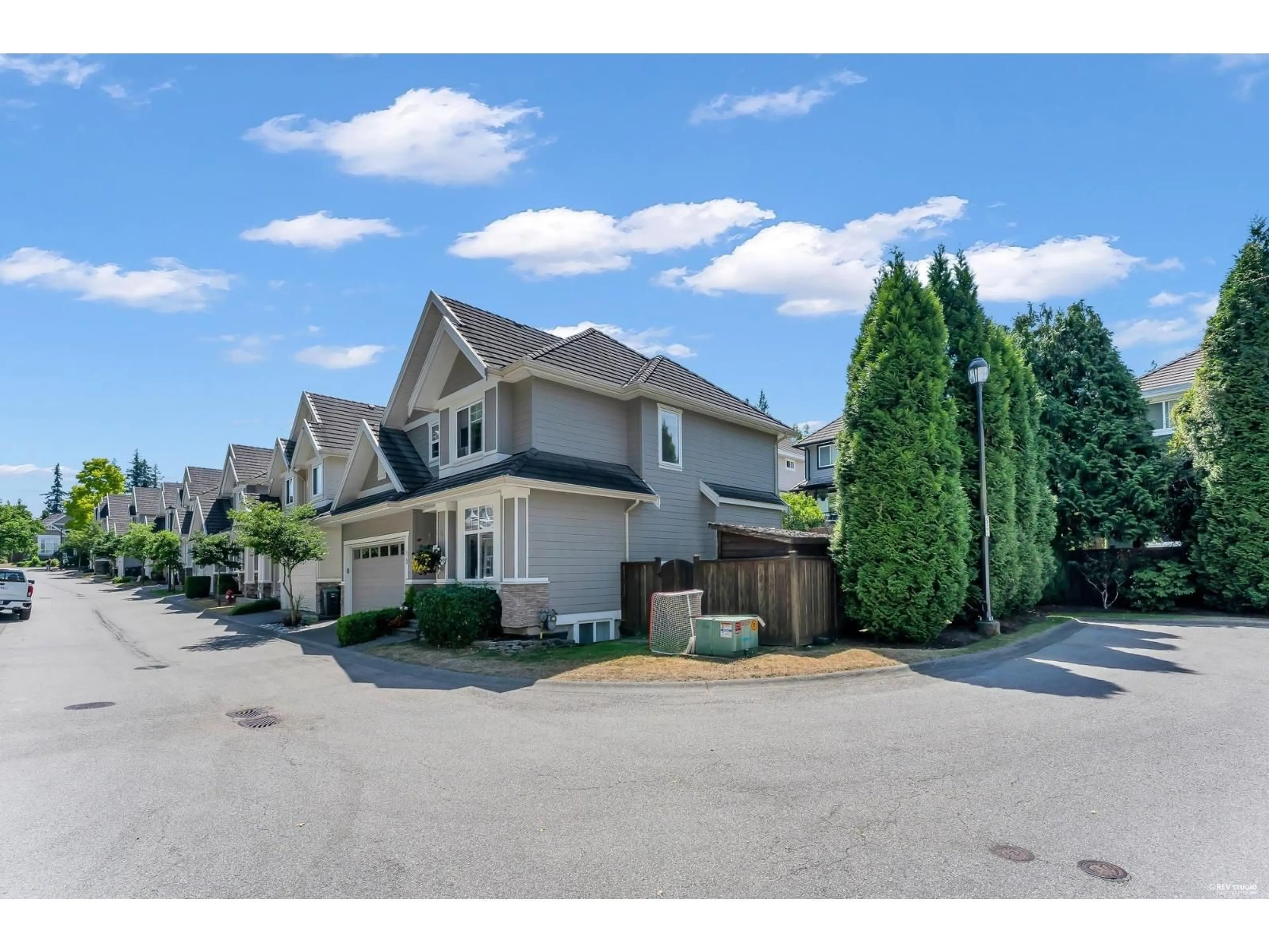 A pic from outside/outdoor area/front of a property/back of a property/a pic from drone, street for 10 - 3502 150A STREET, White Rock British Columbia V3Z4R2