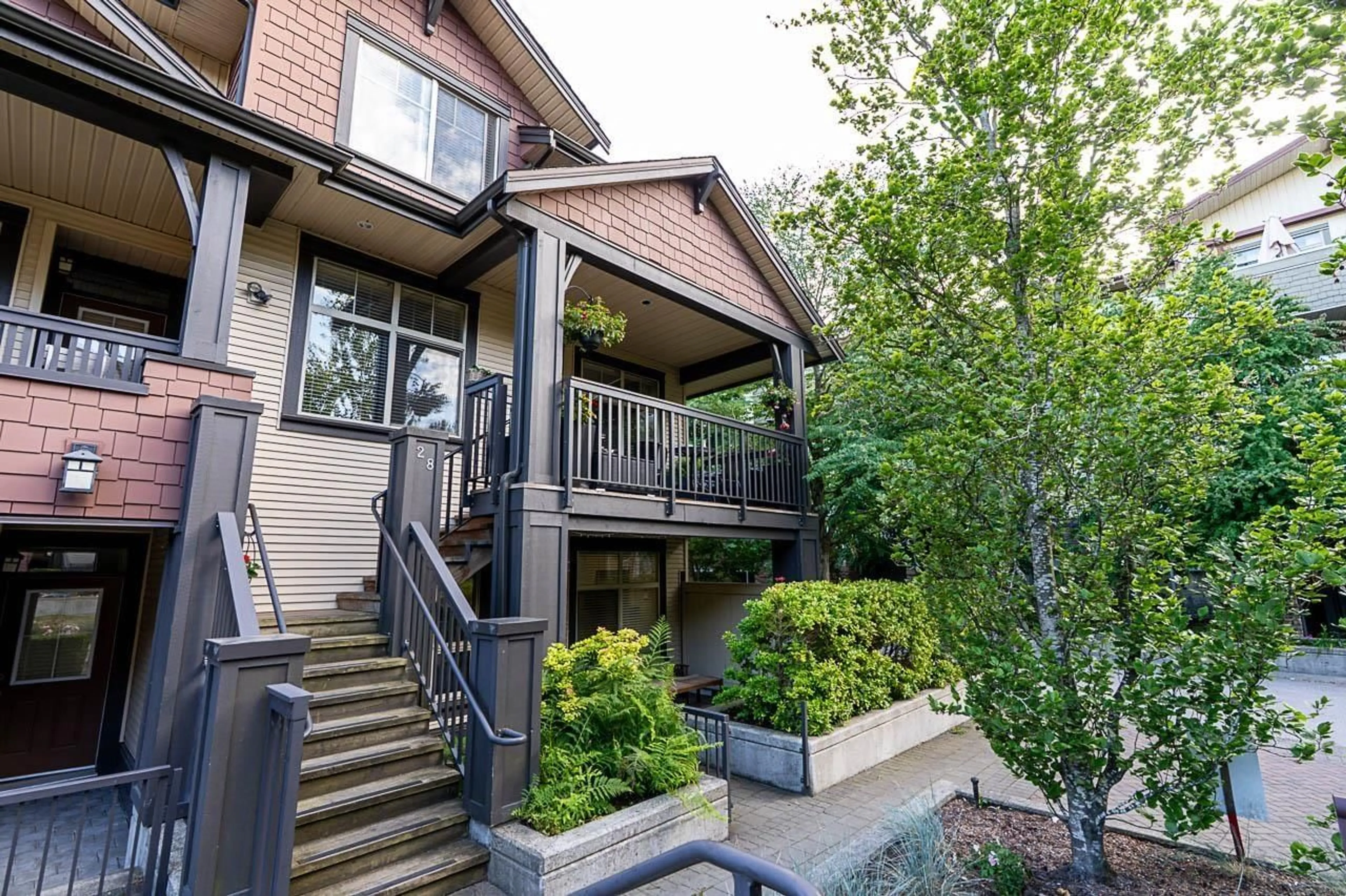 Patio, street for 27 - 19478 65 AVENUE, Surrey British Columbia V4N5X5