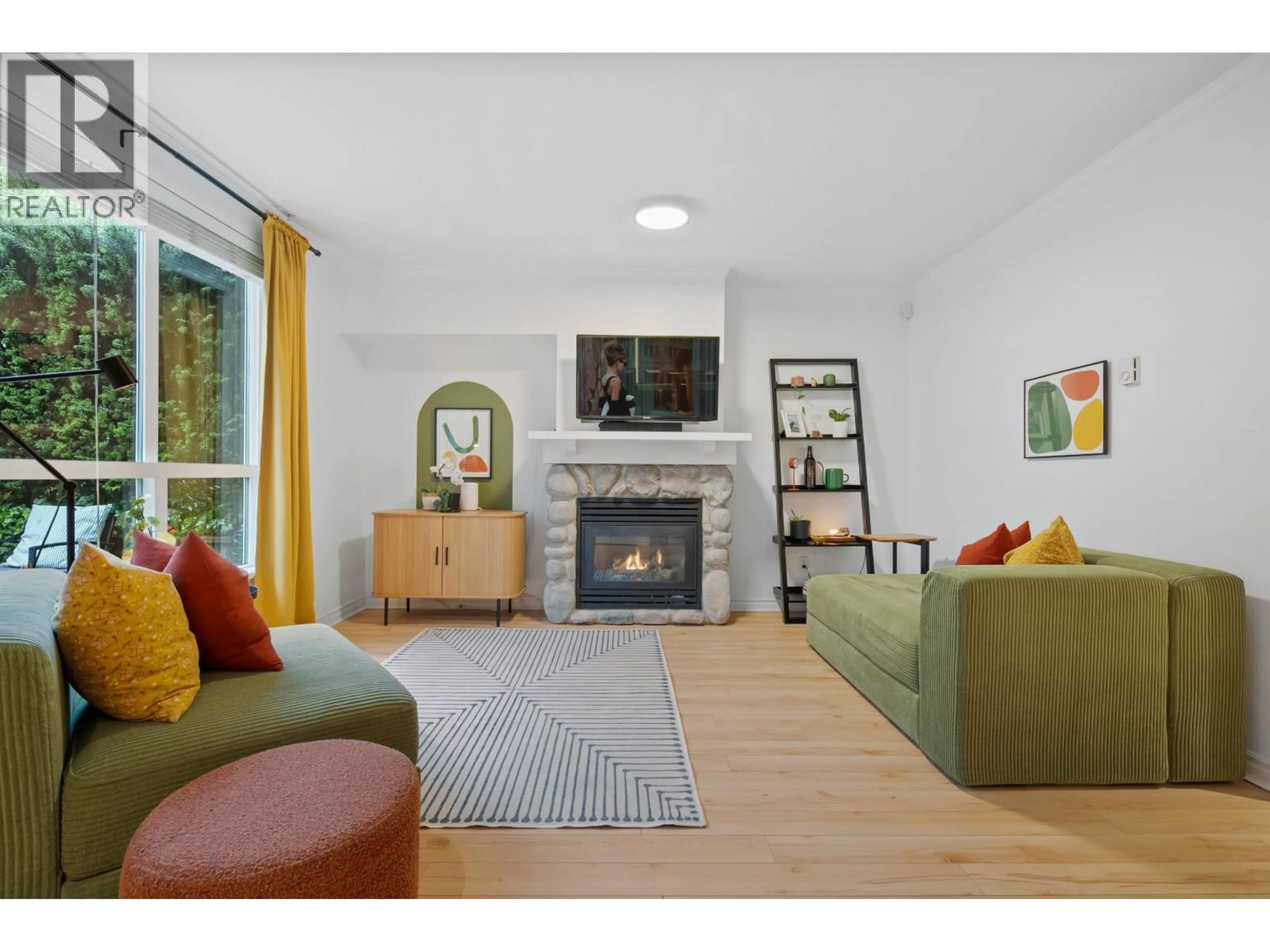 Living room with furniture, unknown for 3 - 1005 LYNN VALLEY ROAD, North Vancouver British Columbia V7J1Z6