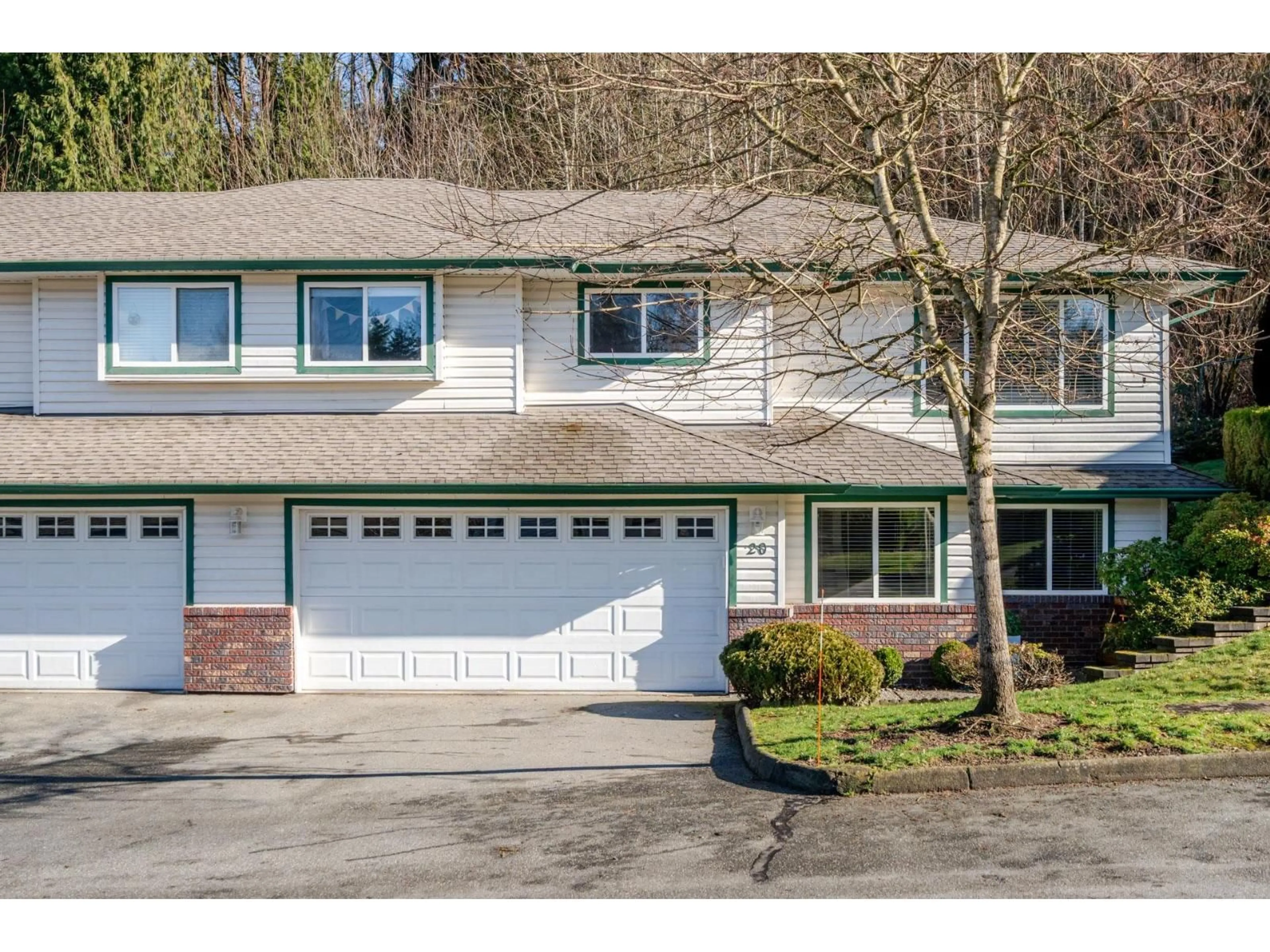 Home with vinyl exterior material, street for 20 - 34250 HAZELWOOD AVENUE, Abbotsford British Columbia V2S7L4